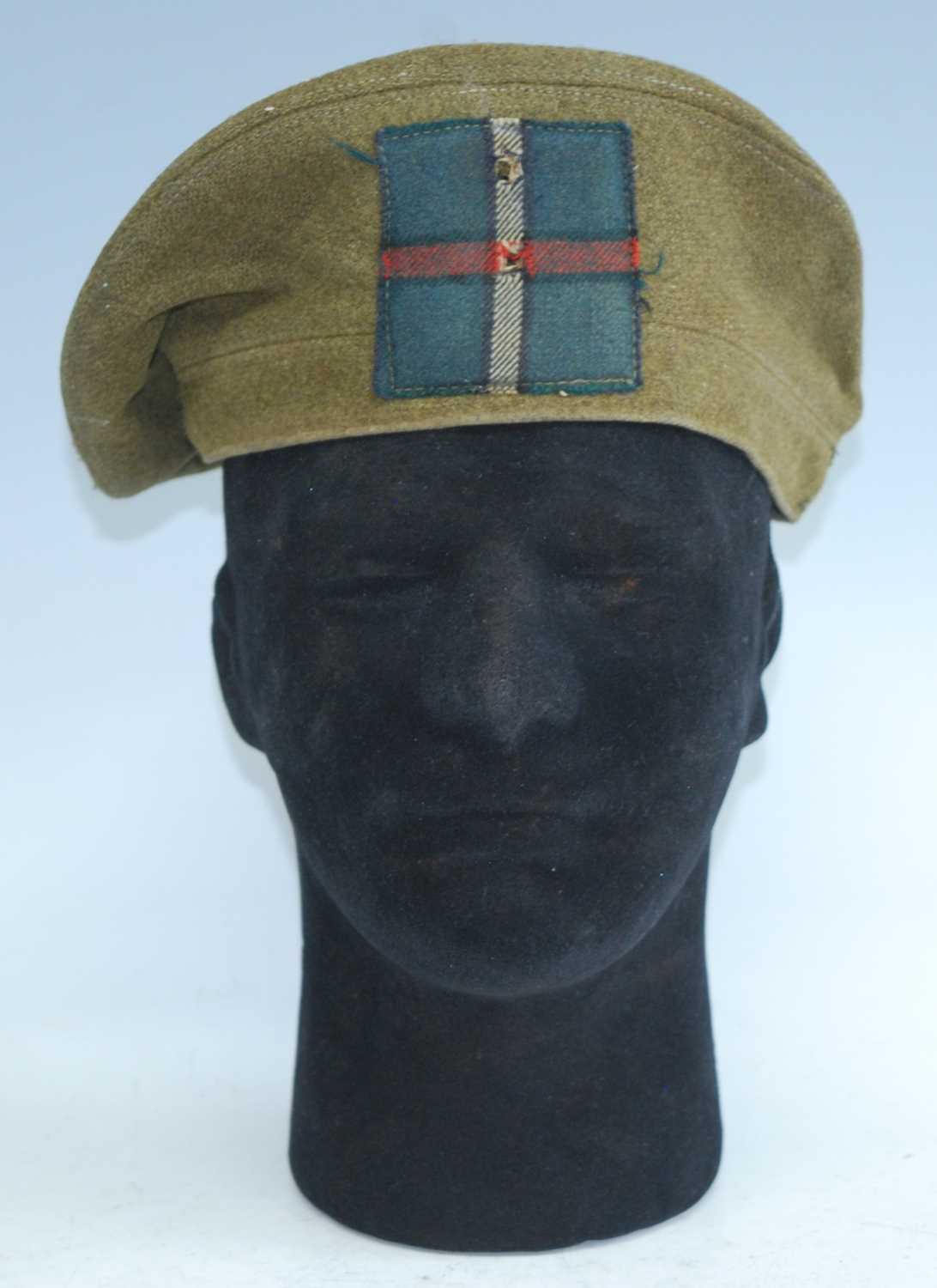 A blue woollen beret with badge for the Army Ordnance Corps, together with a United Nations beret - Image 4 of 5