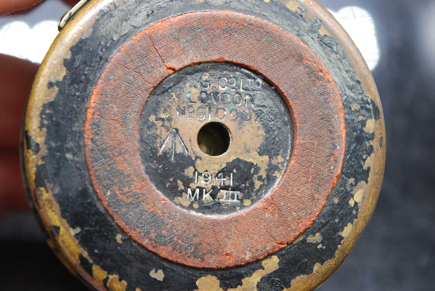 A WW II Verner's Pattern Mk III brass cased compass, having a mother of pearl scale and stamped - Image 2 of 2