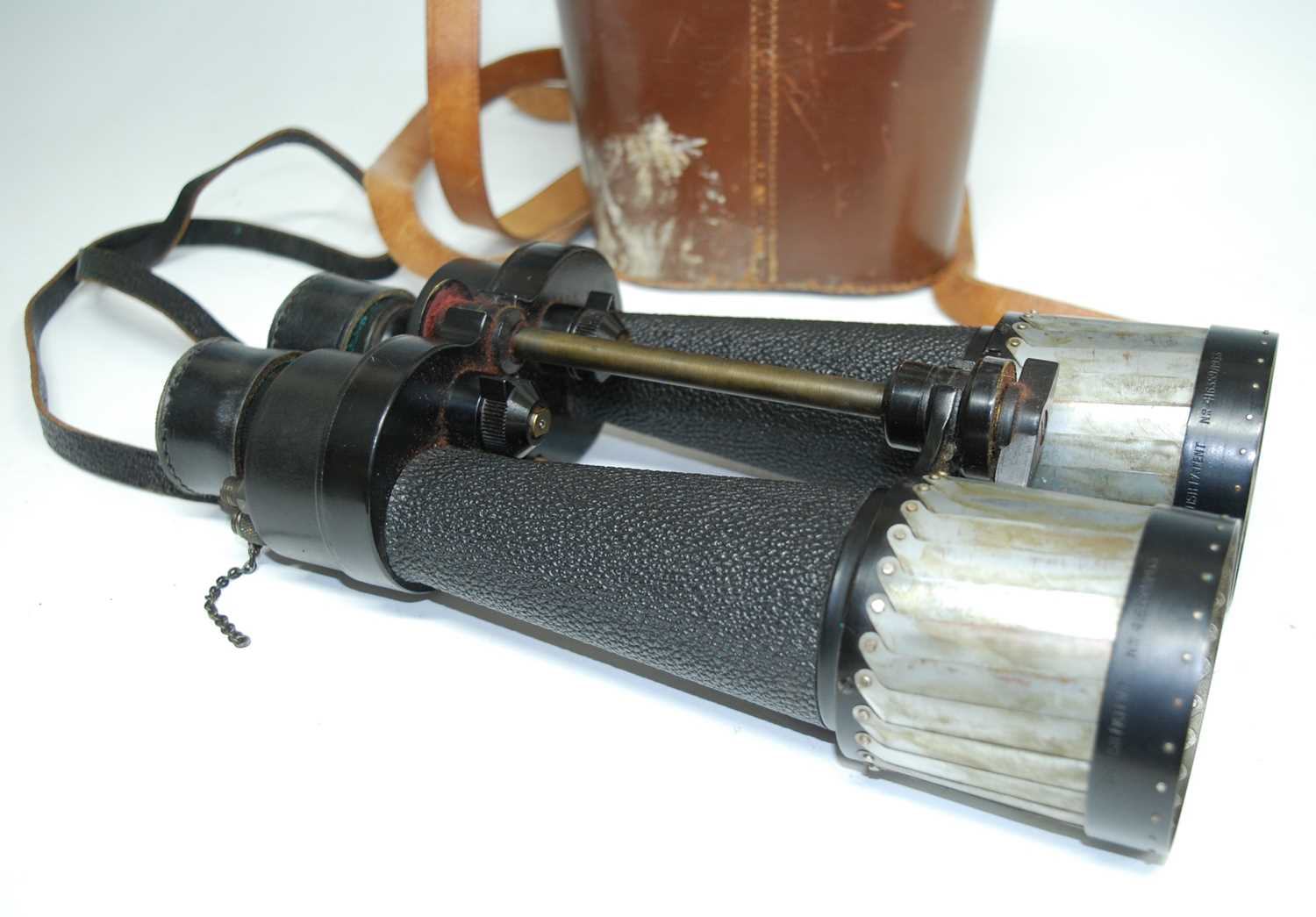 A pair of WW II Barr & Stoud 7x CF 41 Naval binoculars, with War Department mark A.P. 1900A serial - Image 3 of 3