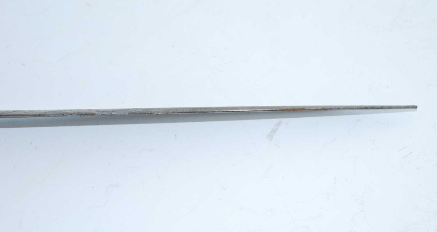 A British 1827 pattern Naval Officer's sword, having an 82cm slightly curved fullered blade the - Image 7 of 7
