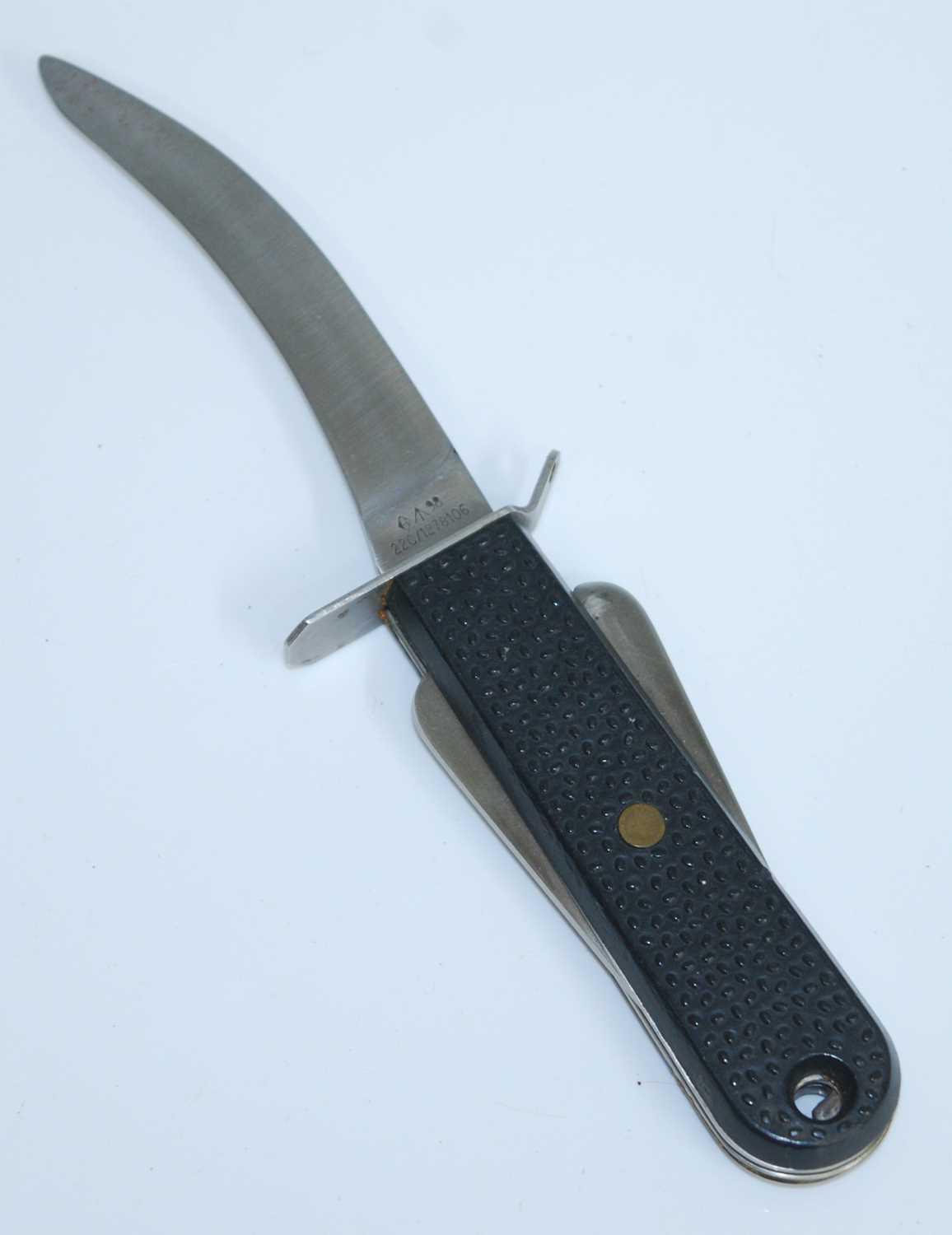 An R.A.F. Mk III survival suit knife, the 10cm blade marked 98 22c/1278106, 20.5cm.