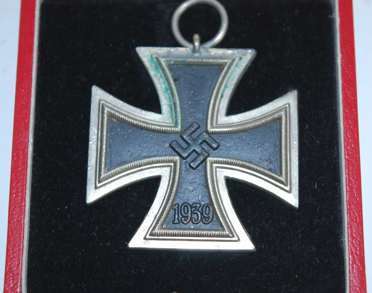 A German Iron Cross 2nd class, with ribbon in fitted red leather case.PLEASE SEE TERMS AND - Image 2 of 3