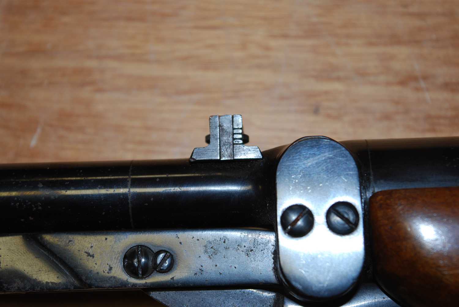 The Webley Mark 3 .22 calibre under-lever action air rifle, the beech stock with Webley logo, serial - Bild 8 aus 12
