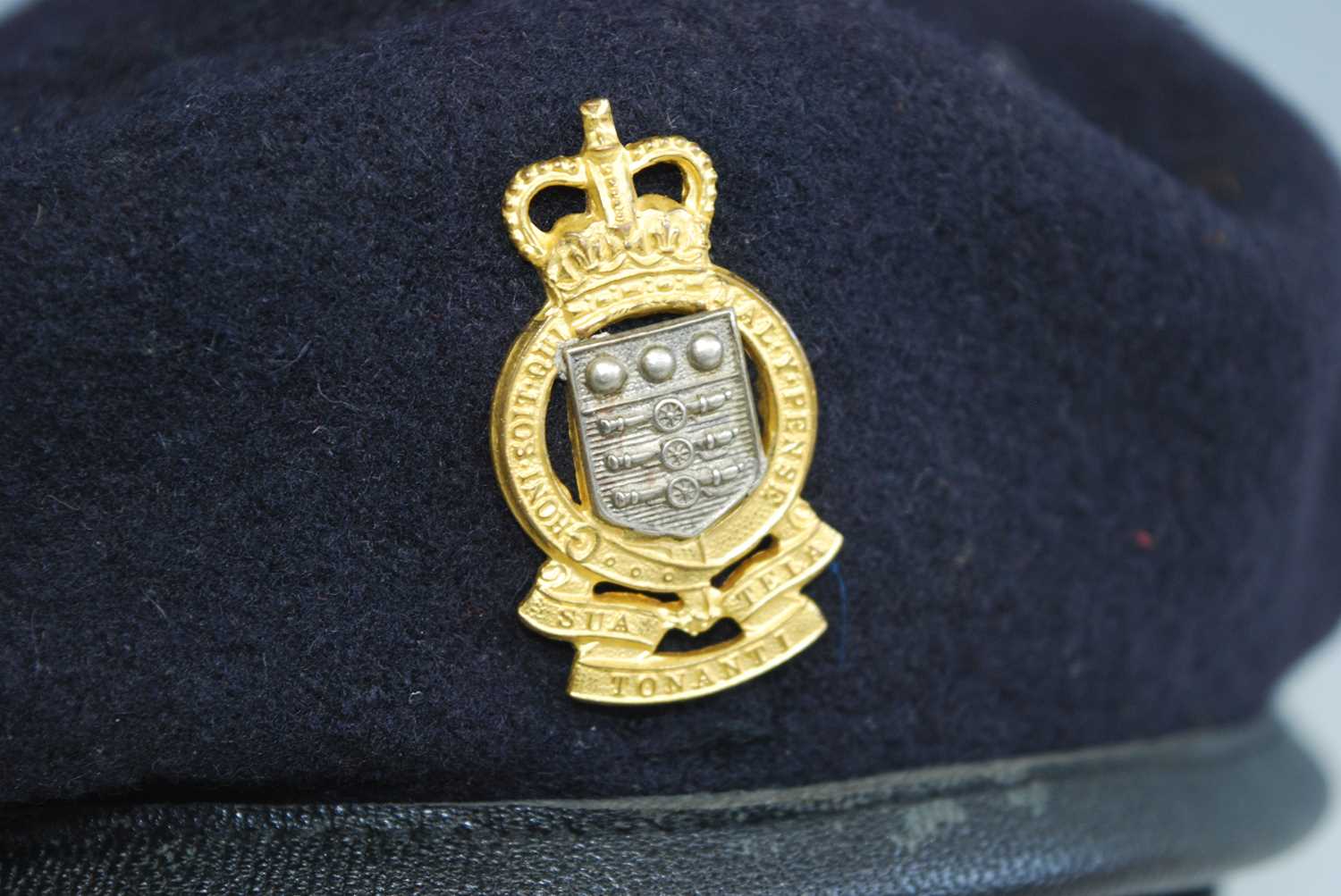 A blue woollen beret with badge for the Army Ordnance Corps, together with a United Nations beret - Image 2 of 5