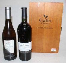 Gallo Family Vineyards presentation case containing a bottle of 2002 Cabernet Sauvignon and a bottle