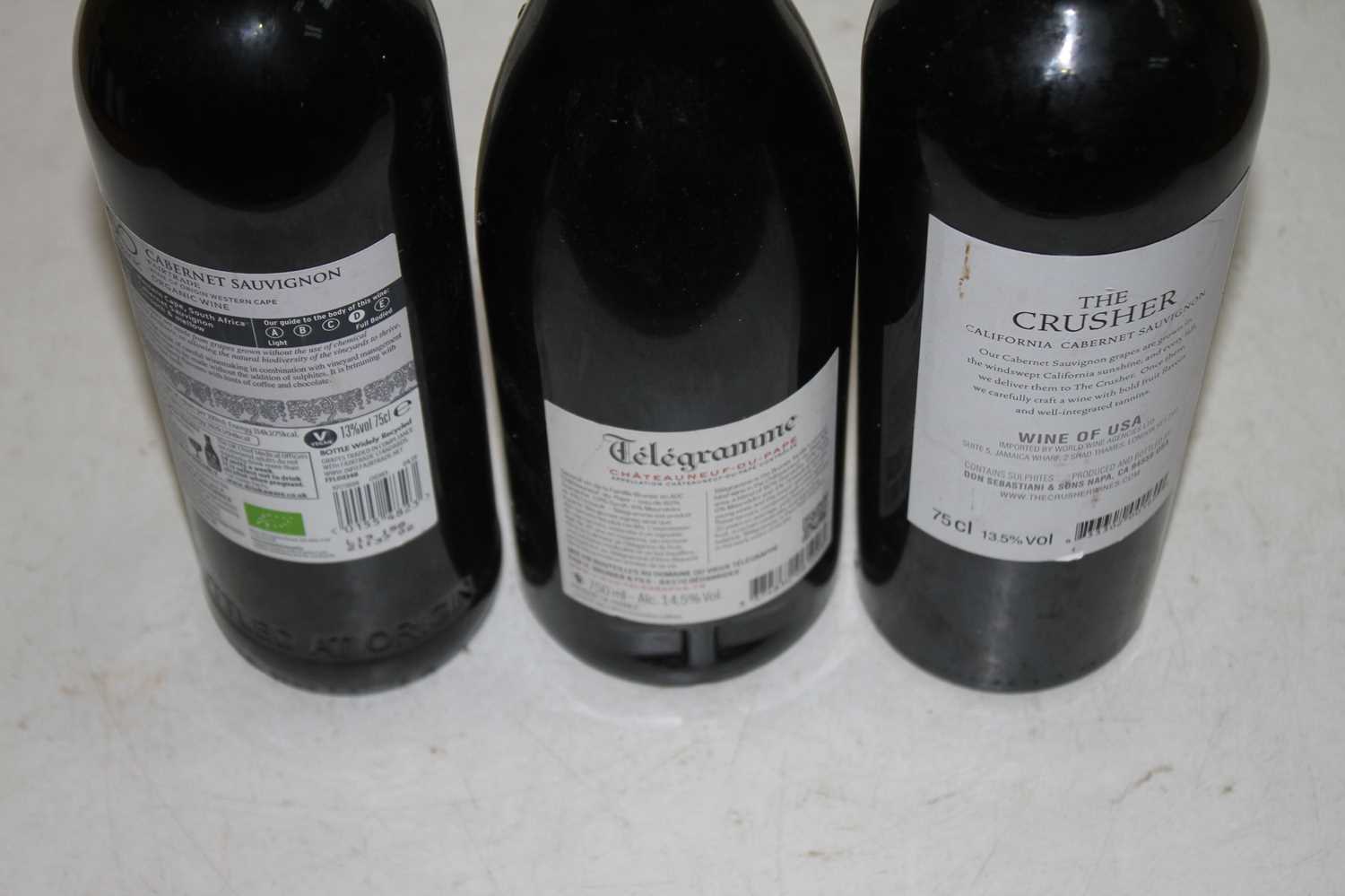 Telegramme, 2016, Châteauneuf du Pape, one bottle; Les Dauphins, 2017, Côtes du Rhone, two - Bild 6 aus 6