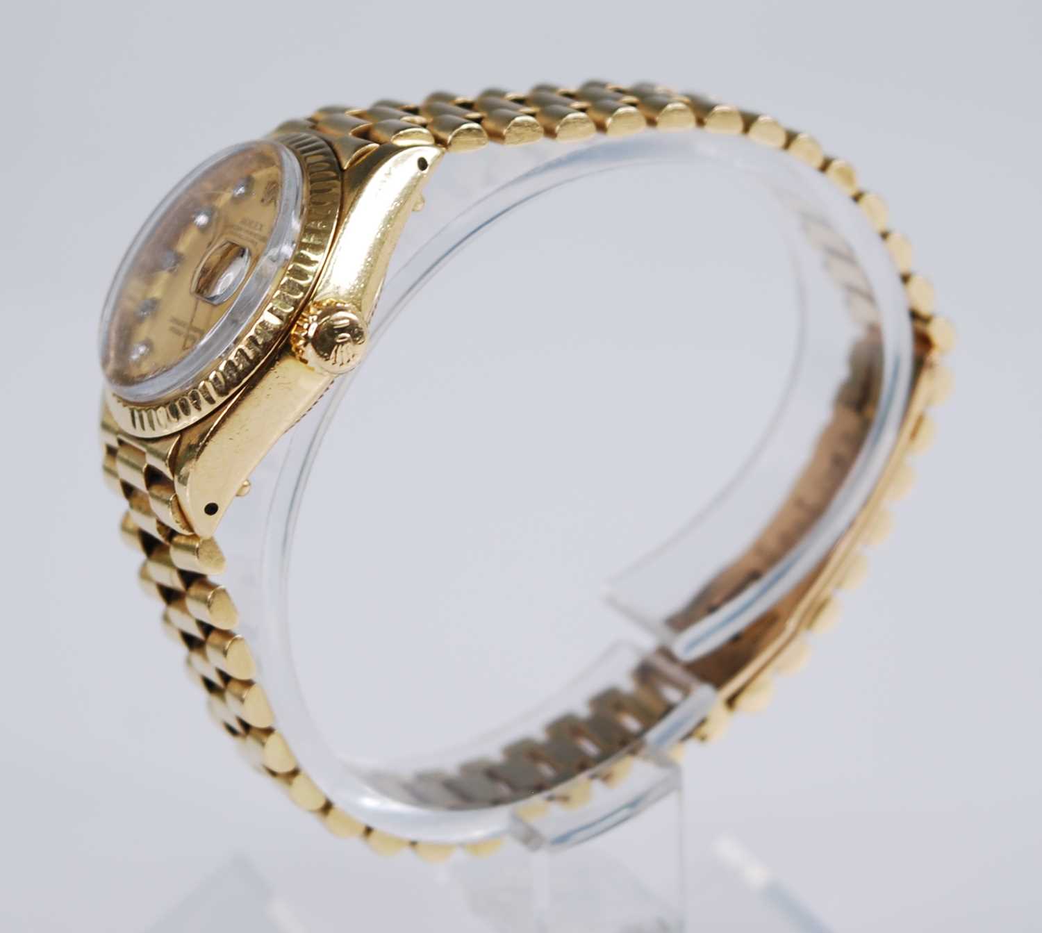 A lady's Rolex 18ct gold Oyster Perpetual datejust superlative chronometer officially certified - Image 3 of 9