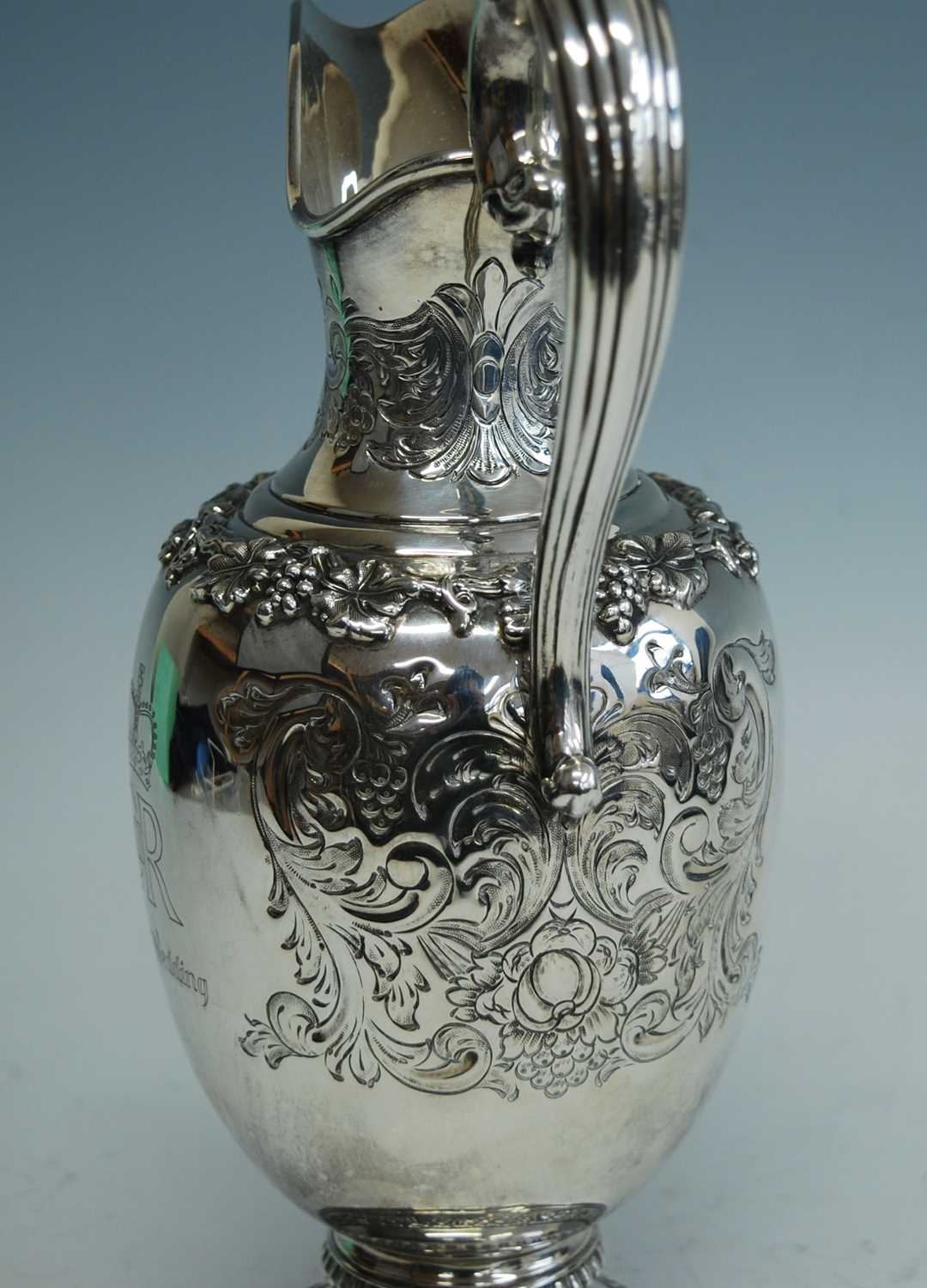 A Garrard & Co silver commemorative wine ewer for the Silver Wedding anniversary of Queen - Image 6 of 11