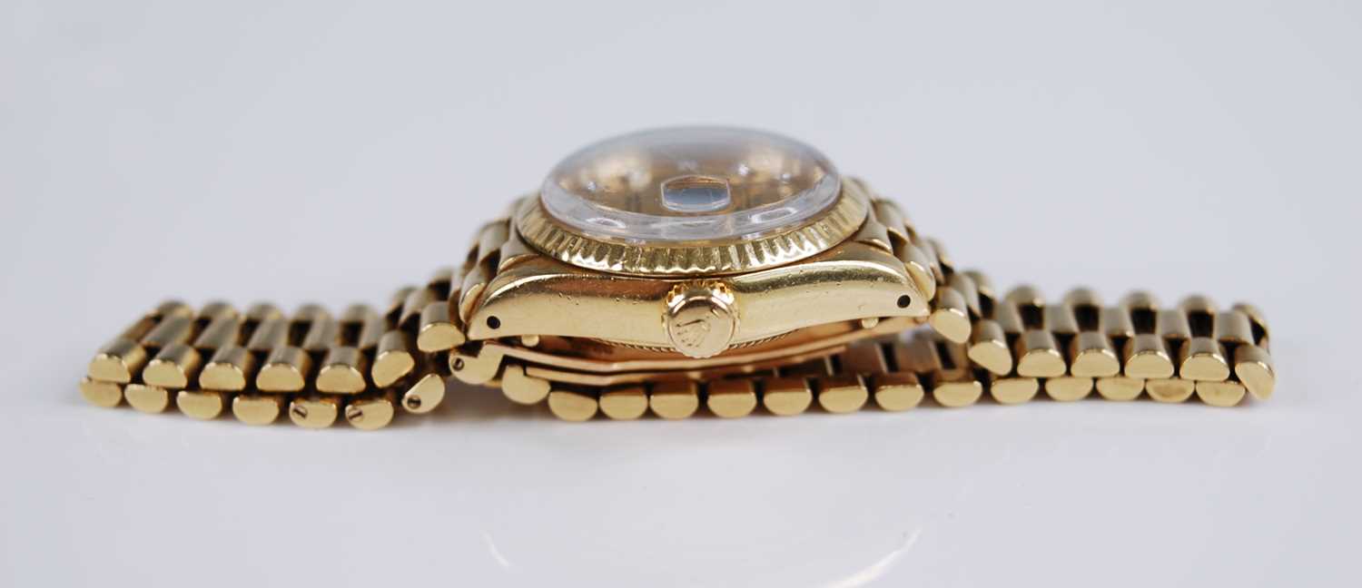 A lady's Rolex 18ct gold Oyster Perpetual datejust superlative chronometer officially certified - Image 5 of 9