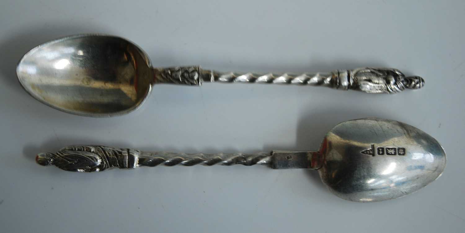 A set of eleven George V silver apostle spoons with matching sugar tongs, having spiral turned stems - Image 2 of 7