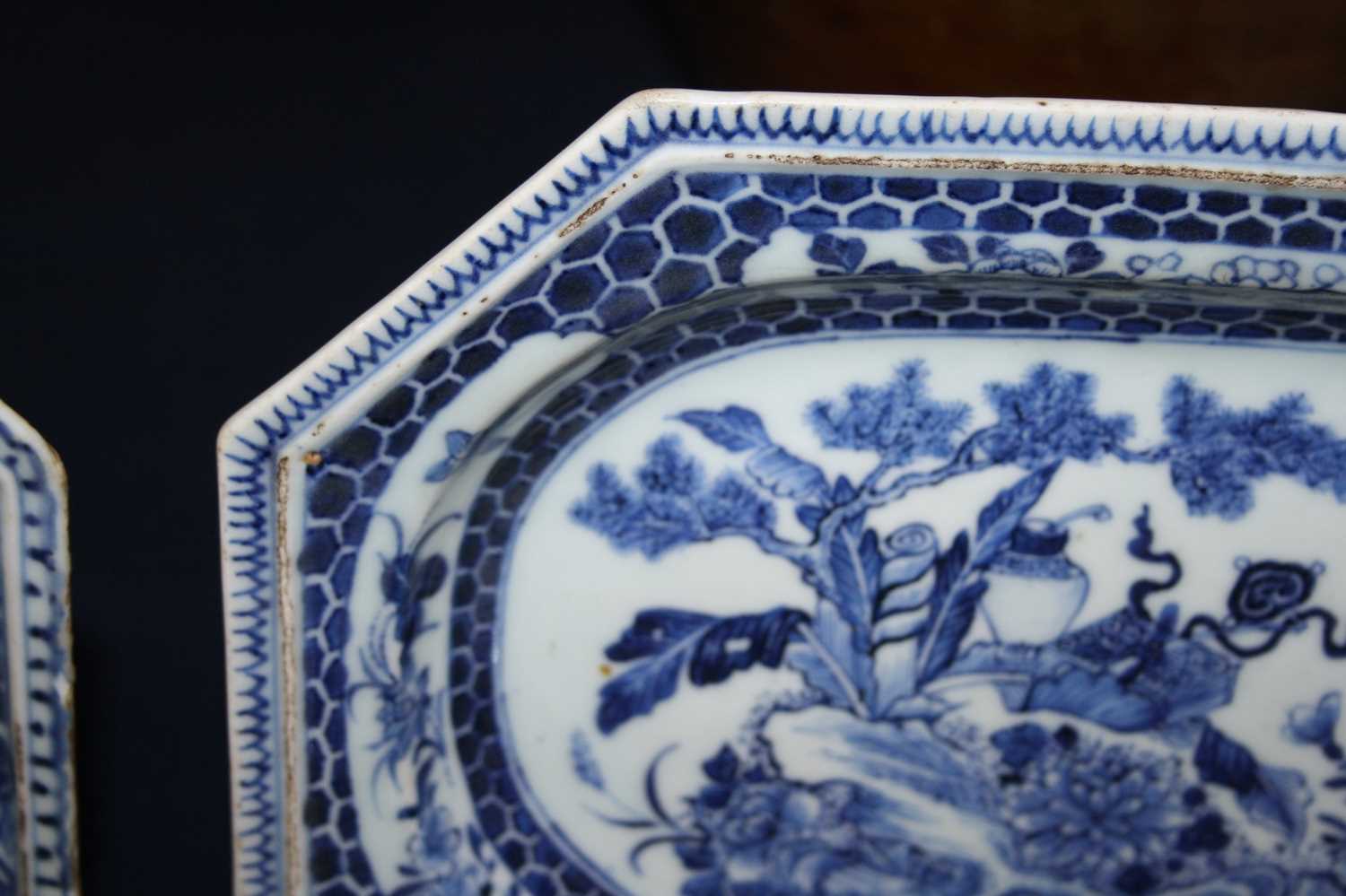 A collection of 18th century Chinese blue and white porcelain, to include a near pair of octagonal - Image 16 of 16