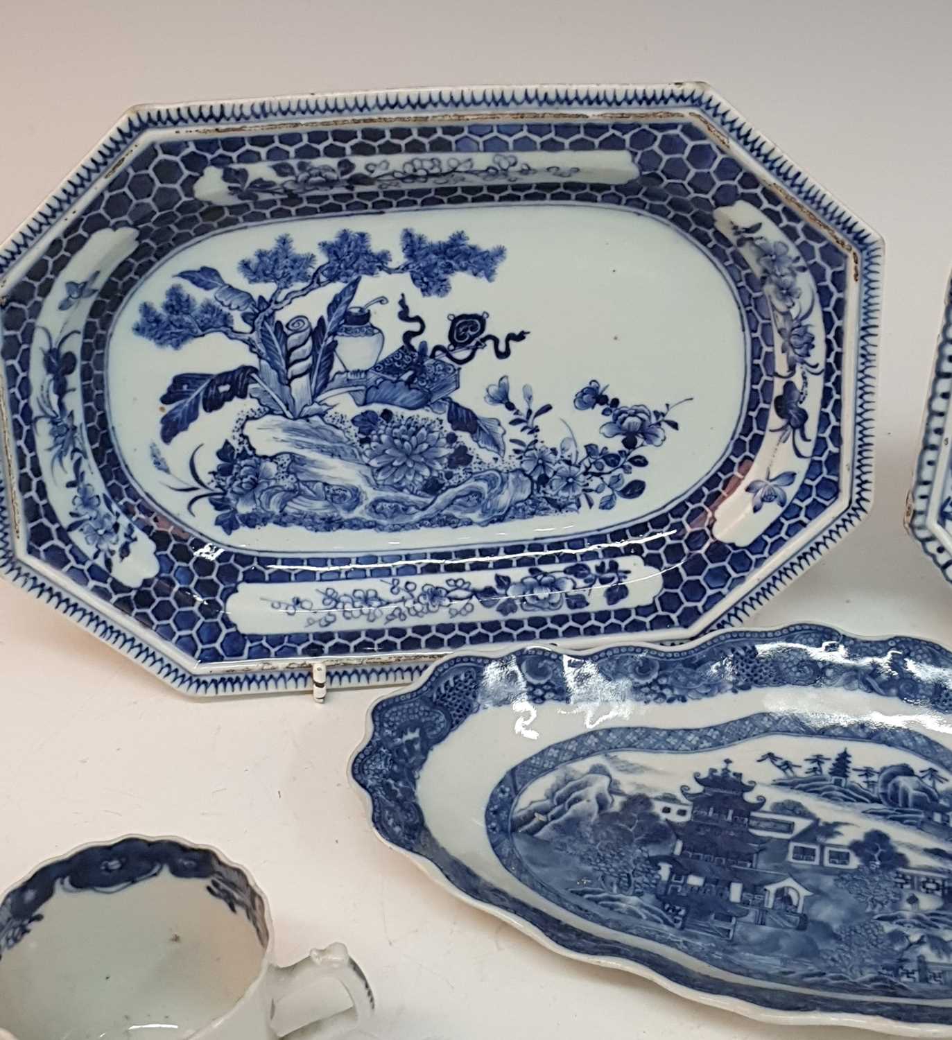 A collection of 18th century Chinese blue and white porcelain, to include a near pair of octagonal - Image 4 of 16