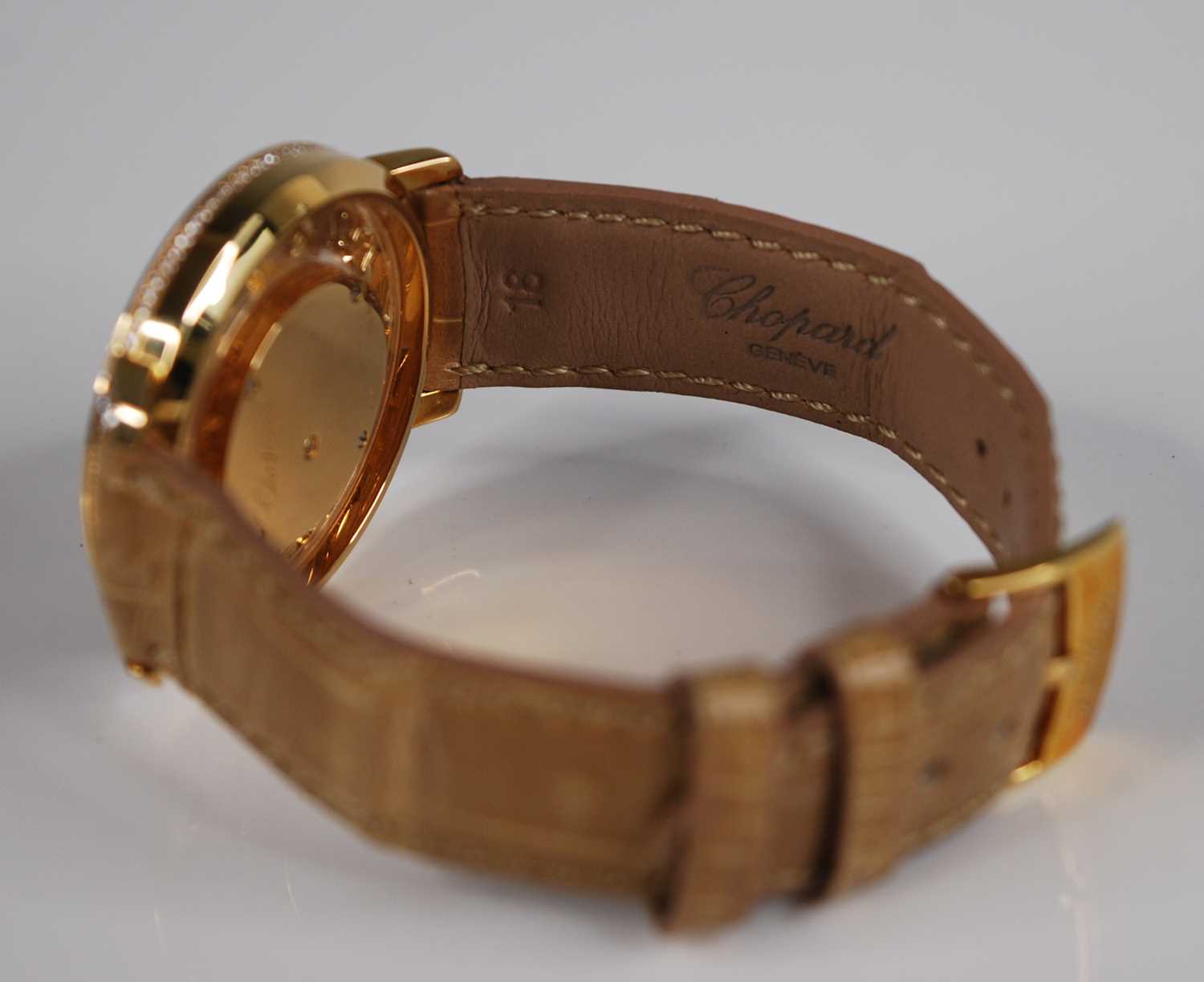 A lady's Chopard 18ct gold 'Happy Diamonds Happy Time' wristwatch, having a signed mother of pearl - Image 7 of 10