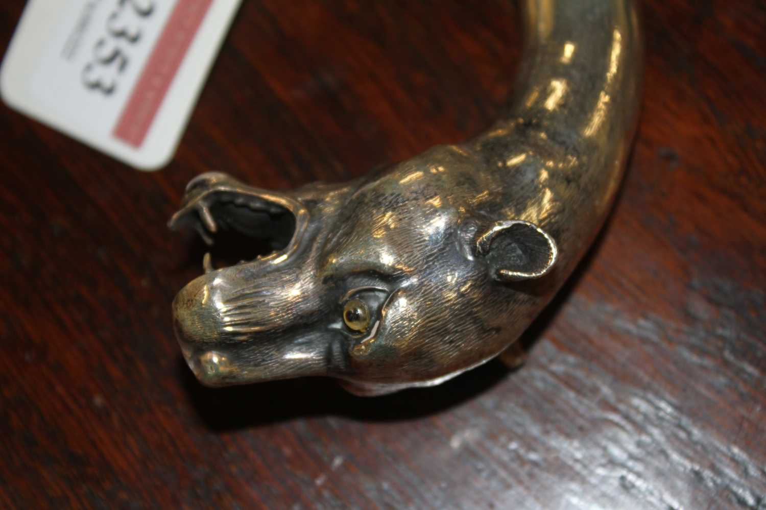 An early 20th century walking stick, the continental silver handle in the form of a leopard's - Image 12 of 14