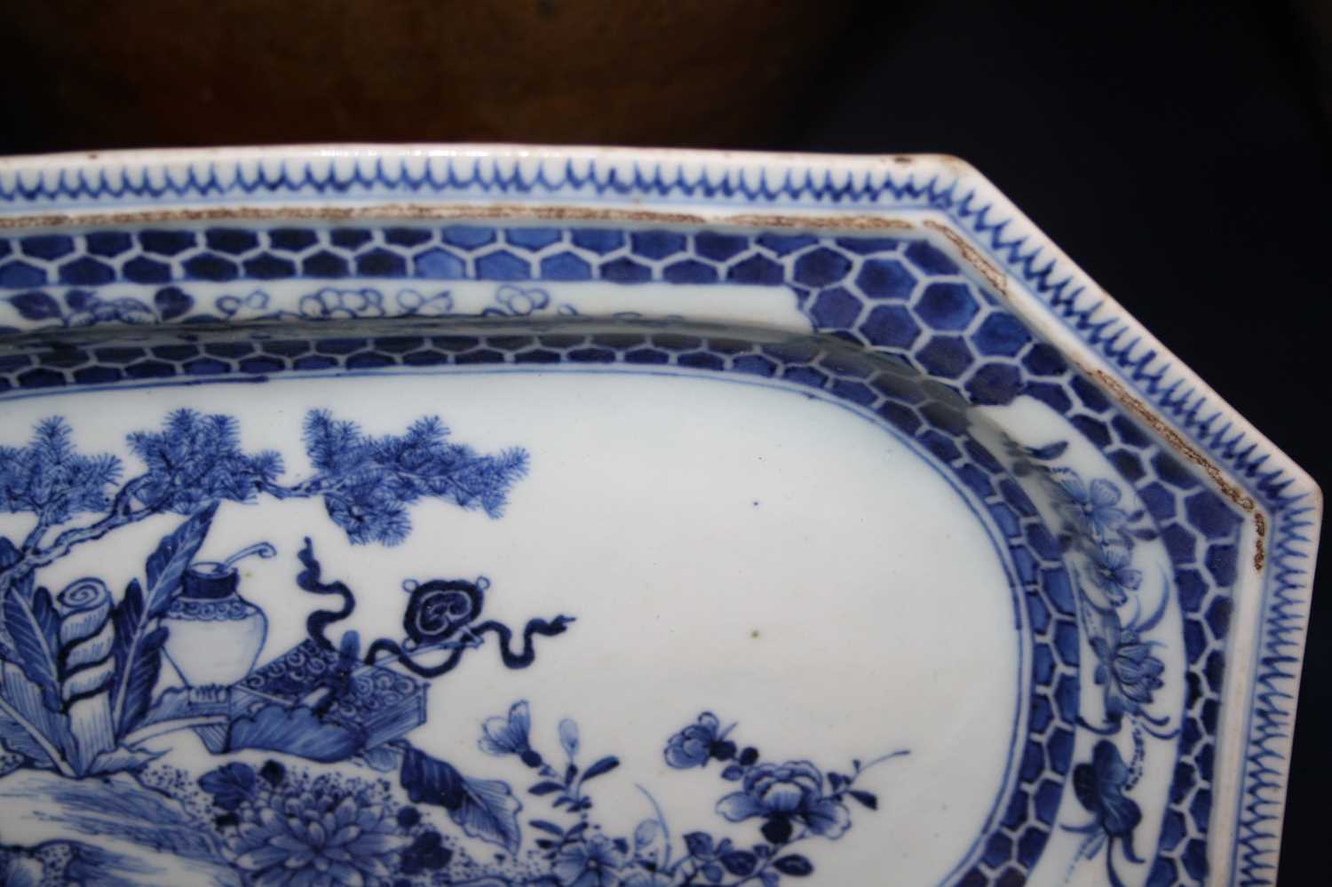 A collection of 18th century Chinese blue and white porcelain, to include a near pair of octagonal - Image 8 of 16