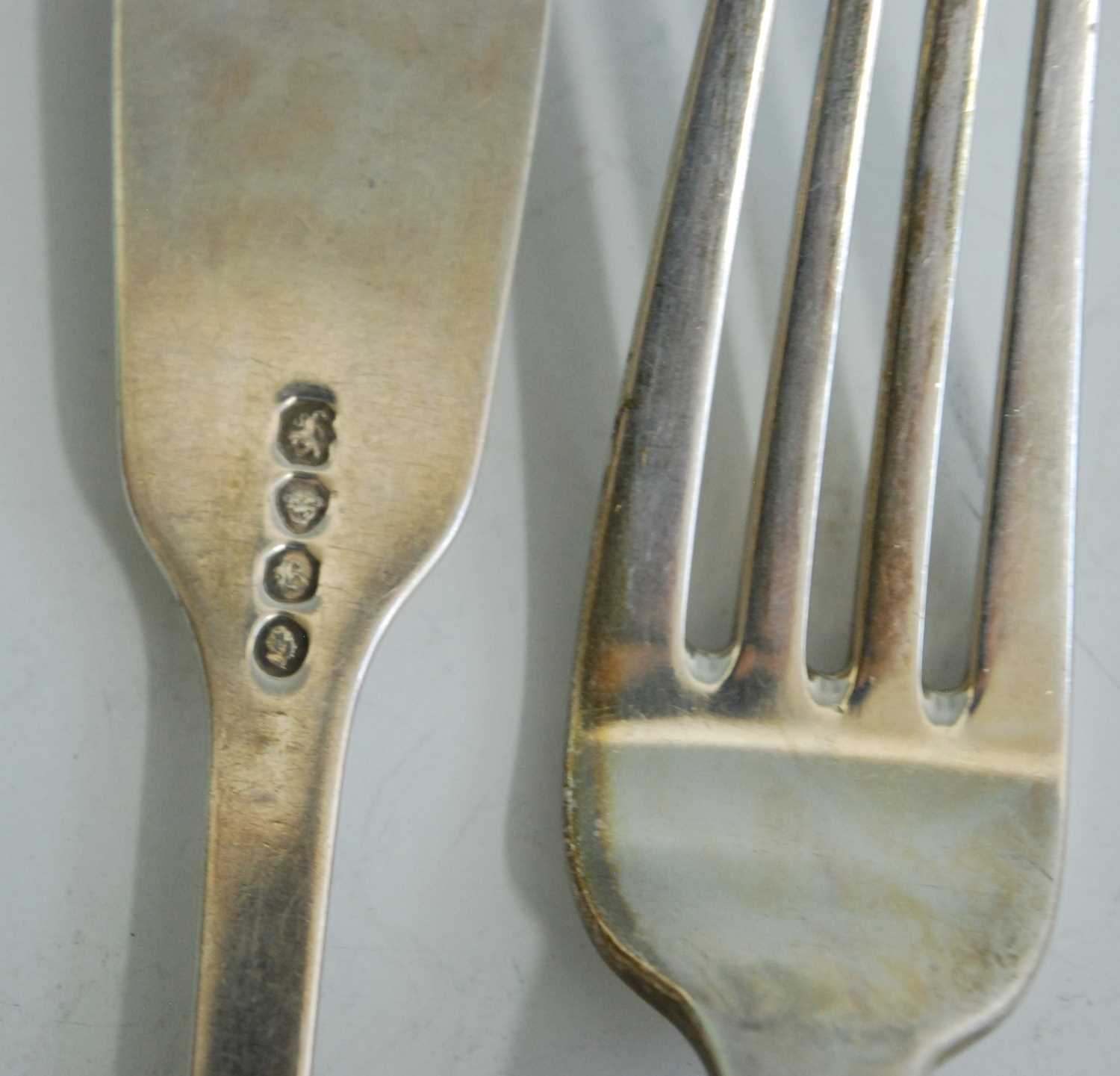 A set of six William IV silver table forks together with a matched set of six dessert forks, all - Image 7 of 8