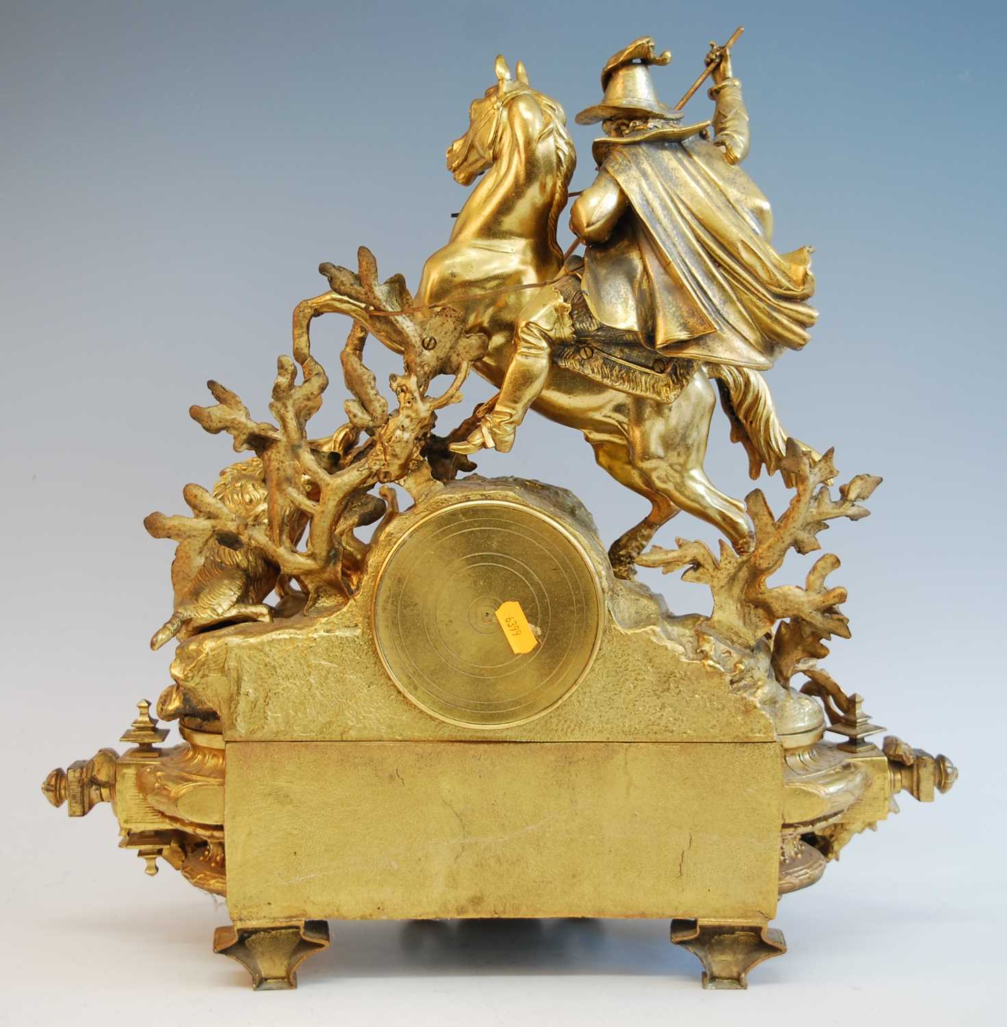 A late 19th century French gilt brass mantel clock, of good size, the white enamel Roman dial - Image 6 of 8