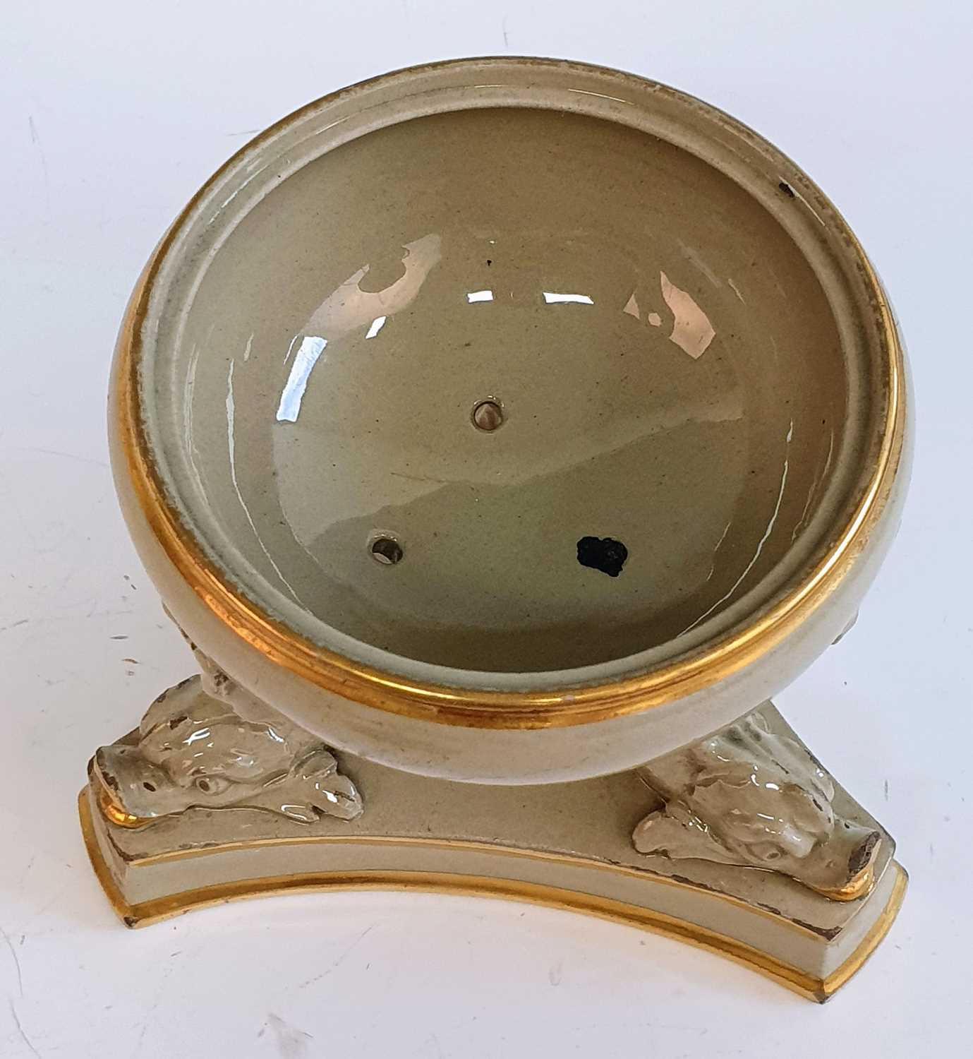 A circa 1820 Wedgwood drabware pastille burner urn, having gilt border, pierced cover and wick - Bild 5 aus 11