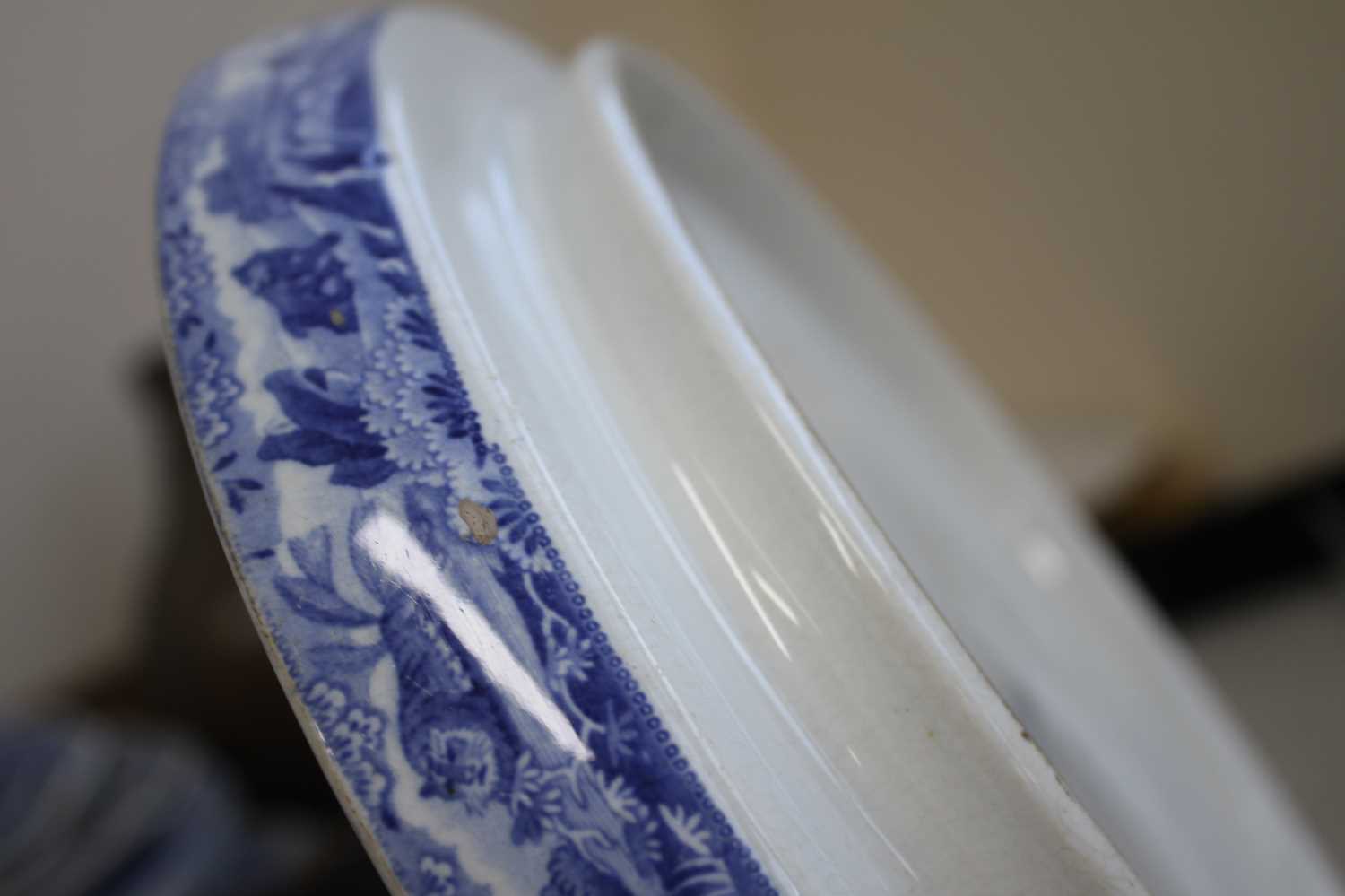 A circa 1810 Spode Indian Sporting series blue and white transfer decorated circular stand, - Bild 6 aus 6