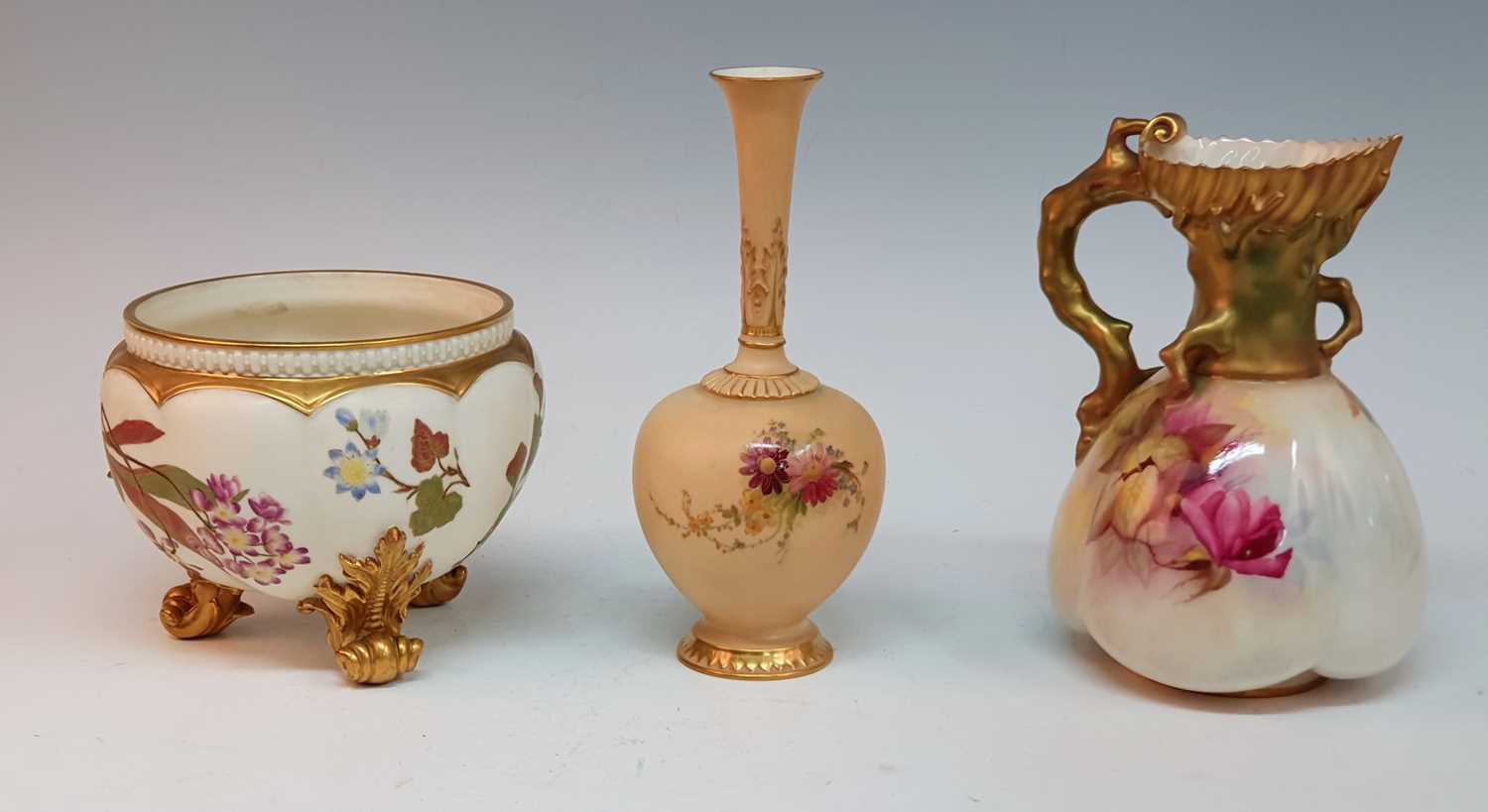 A circa 1912 Royal Worcester jug, shape 1507, decorated with roses, puce mark to the underside, h. - Image 2 of 2