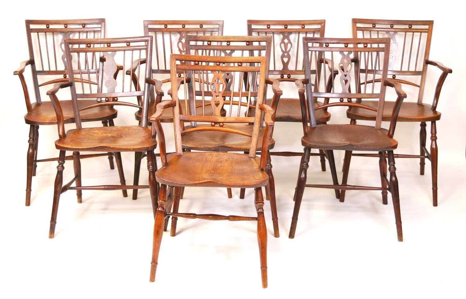 A near-set of eight early 19th century Mendlesham chairs, each having elm dished seats, further - Bild 2 aus 6