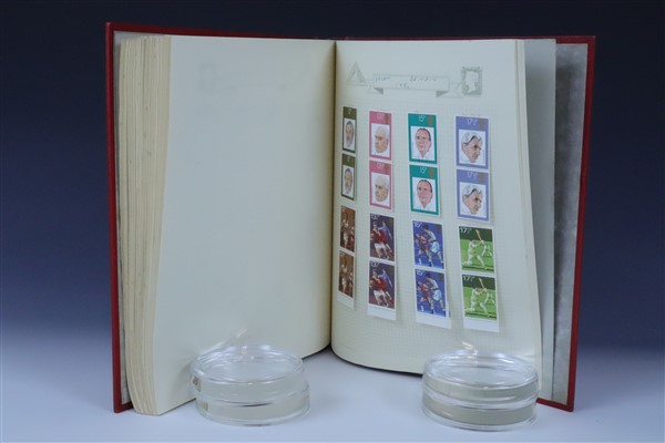 A Stamford album of 20th Century GB and world stamps including a quantity of pre and post decimal GB - Image 9 of 9