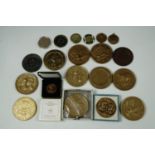 A large quantity of US military and historical commemorative medallions