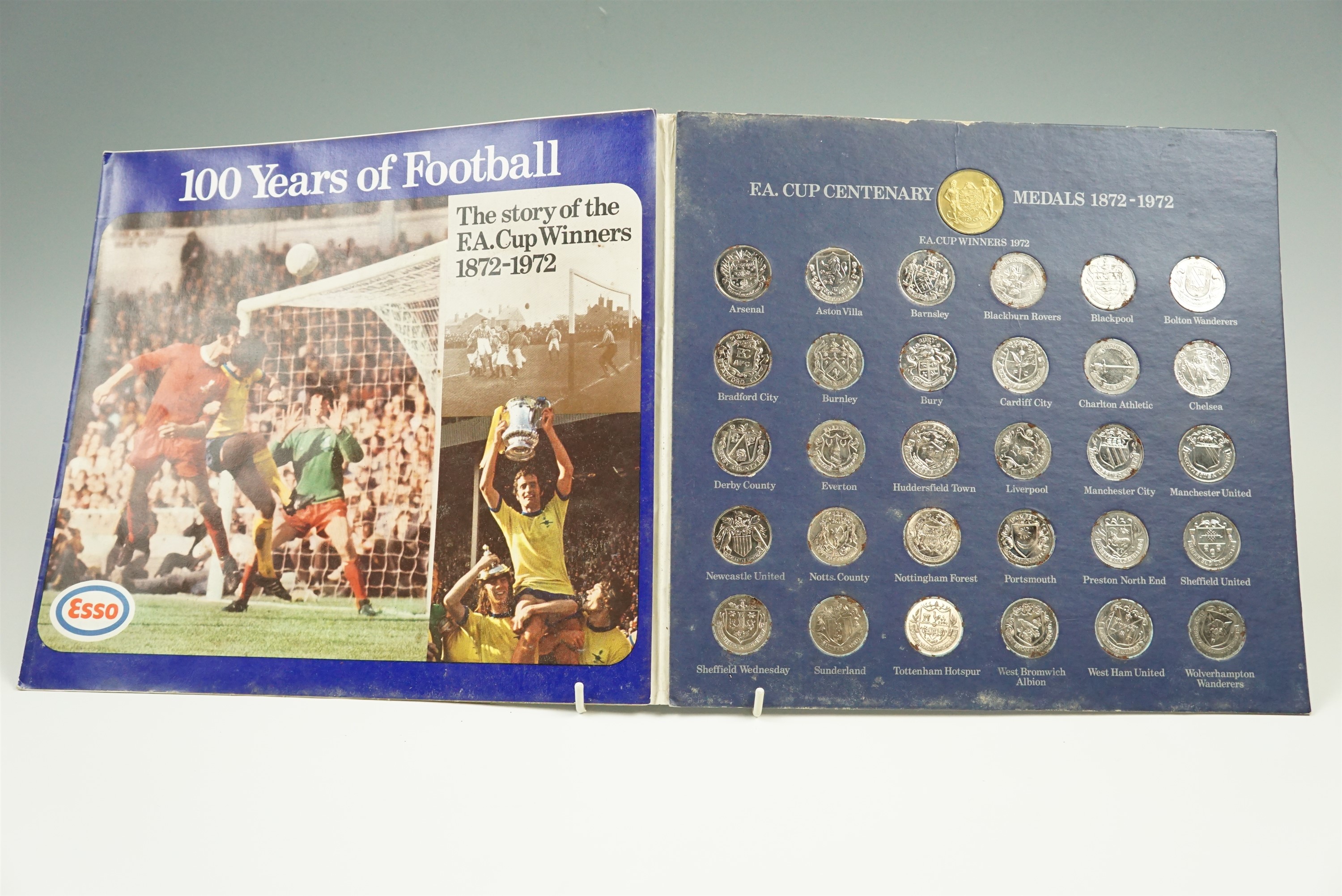 FA Cup centenary medals 1892 - 1992, "The 1970 World Cup coin collection", Typhoo football cards - Image 3 of 11