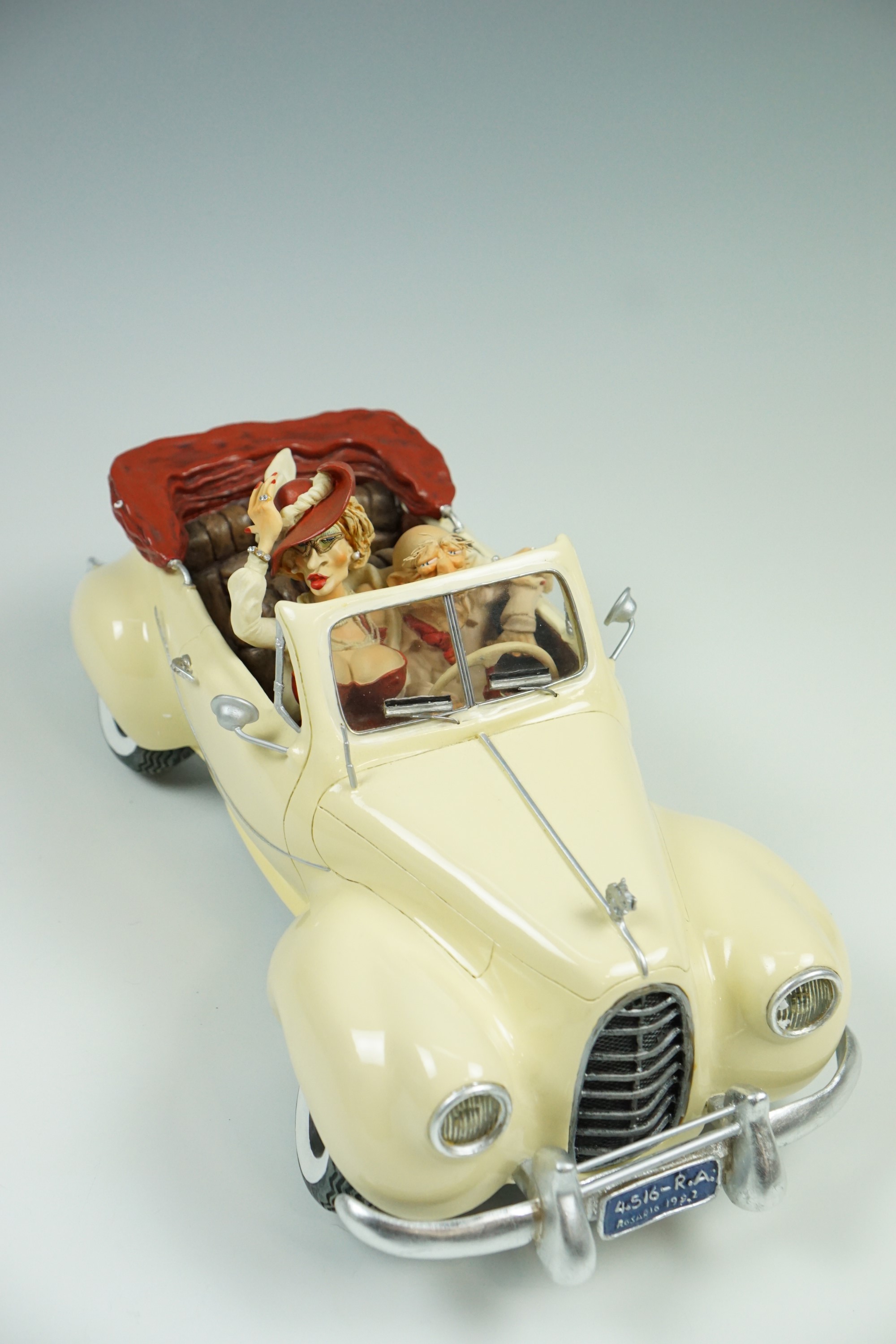 The comic art of Guillermo Forchino "Le Cabriolet", 35 cm long - Image 2 of 6