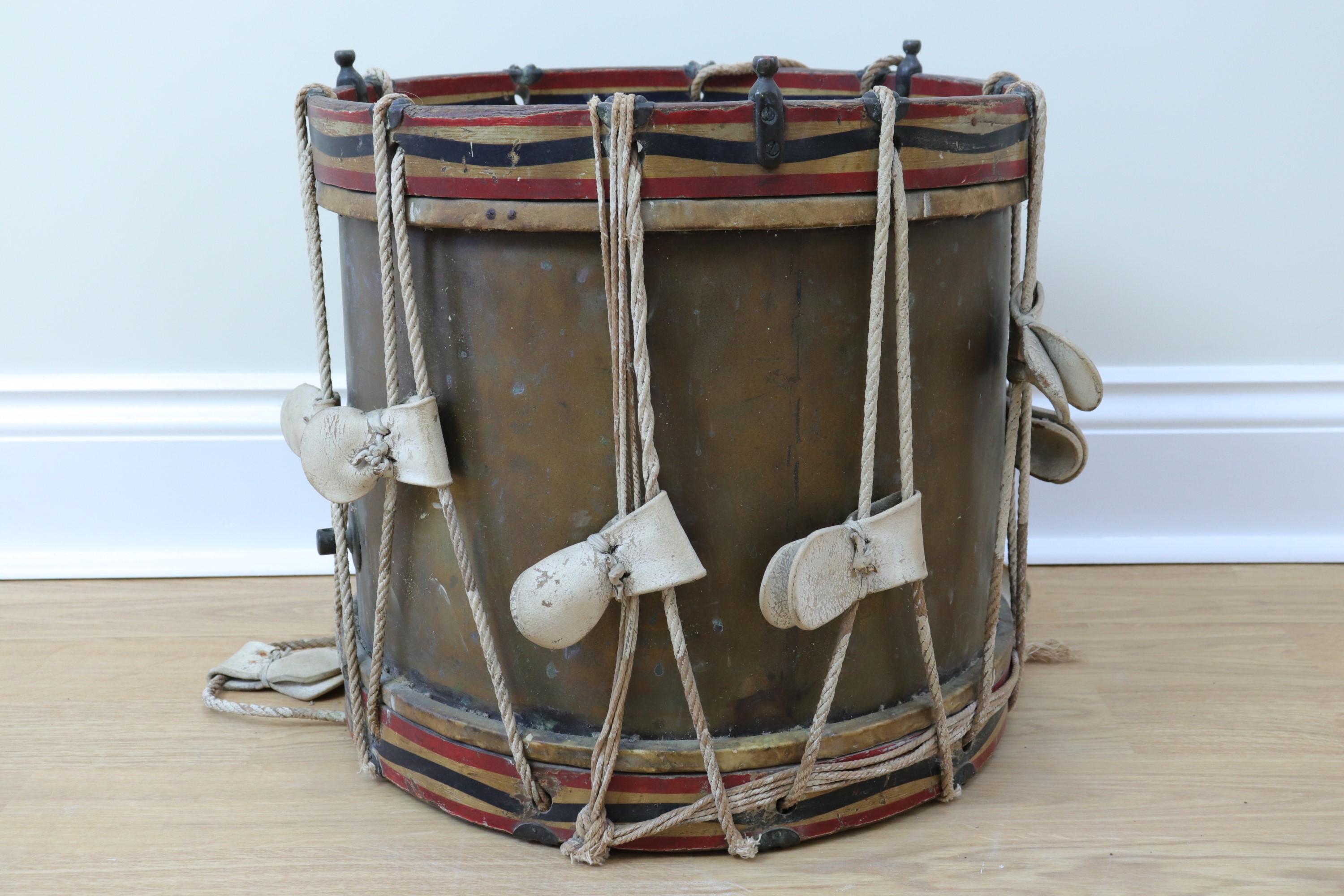 A George V 2nd Coldstream Guards side drum by Hawkes - Image 2 of 7