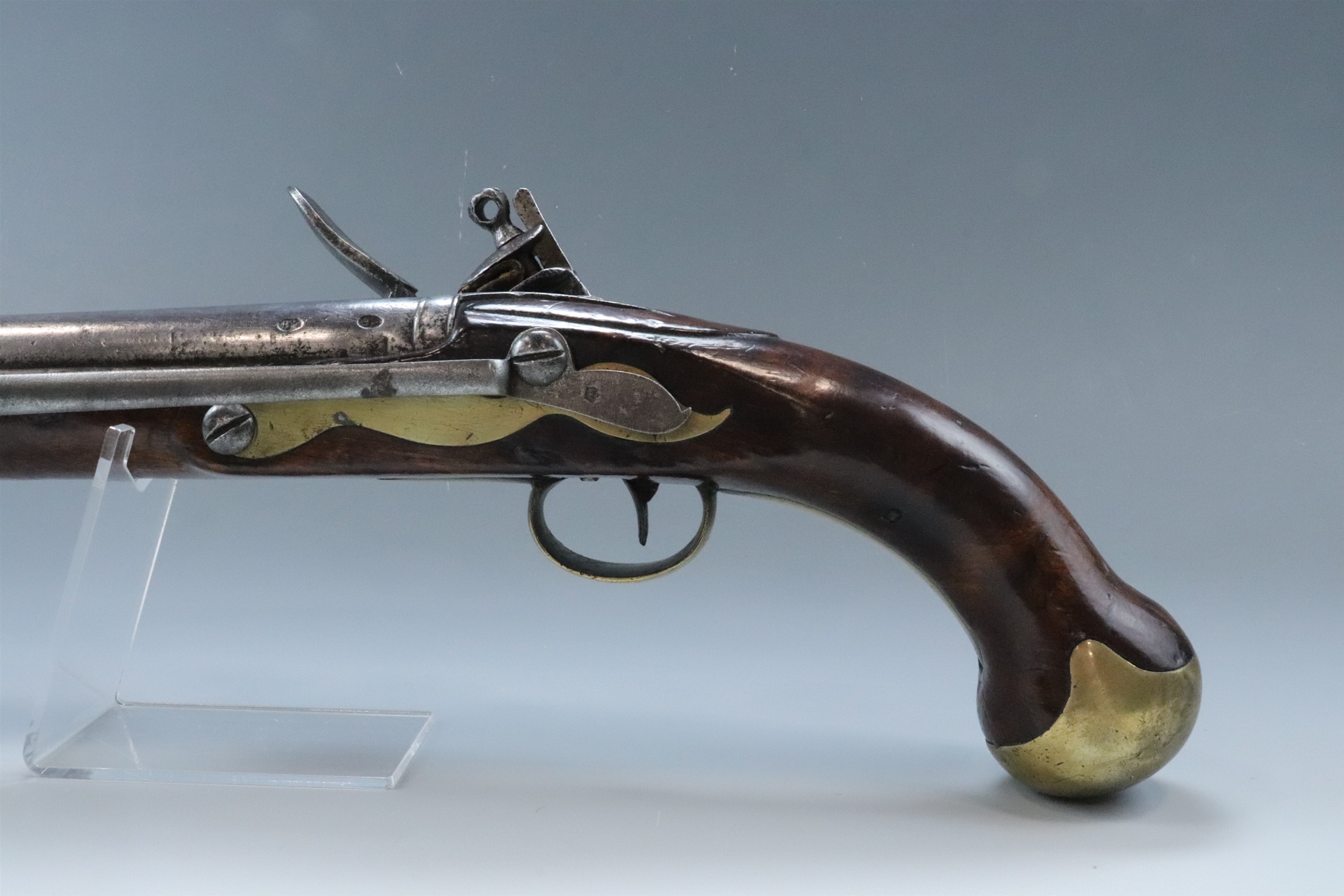 An extremely early Tower flintlock Sea Service pistol, the lock plate dated 1719 - Image 6 of 9