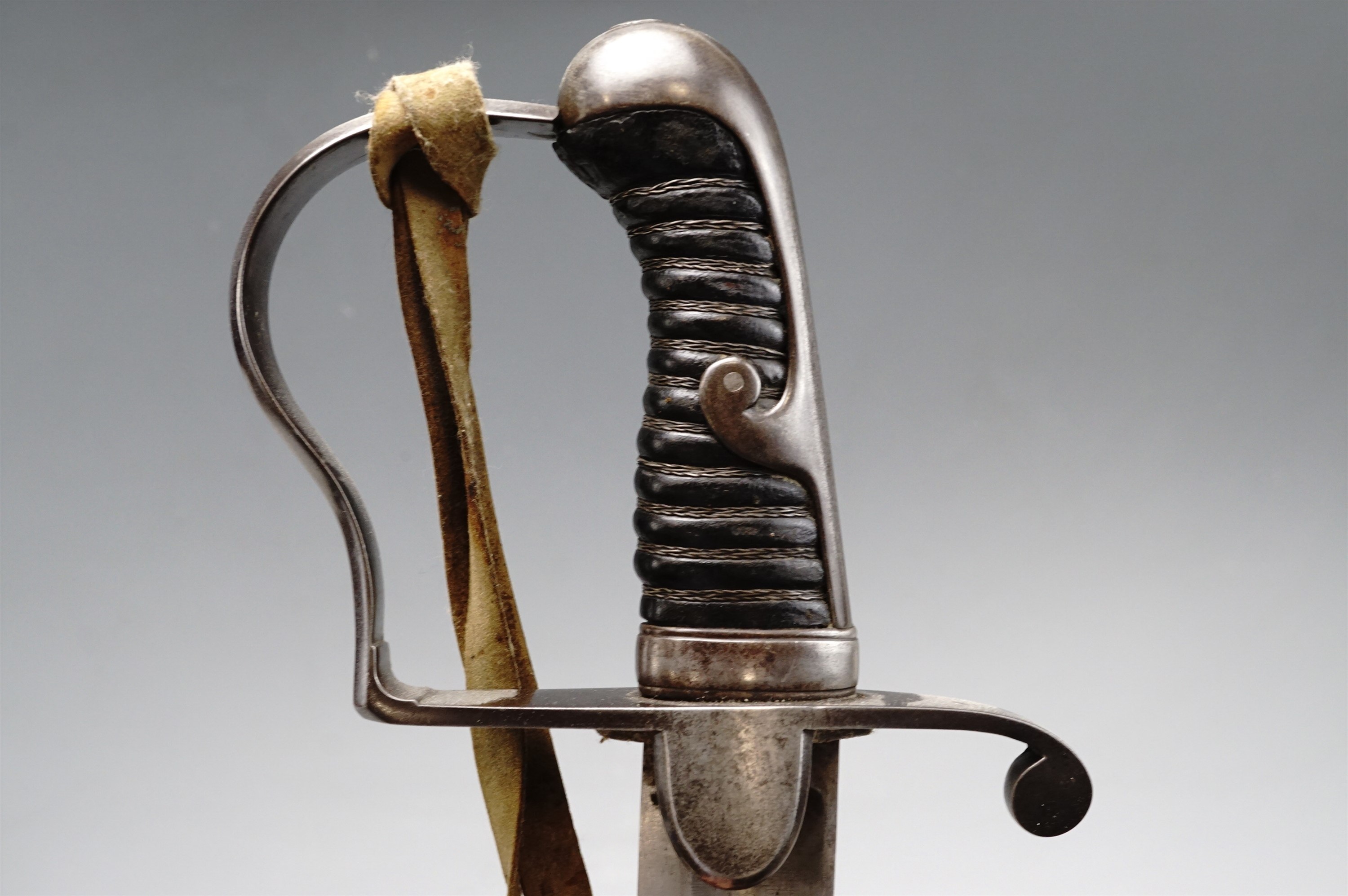 A 1796 Pattern light cavalry sabre, with knot, the scabbard engraved "Knubley, Charring Cross, - Image 4 of 7