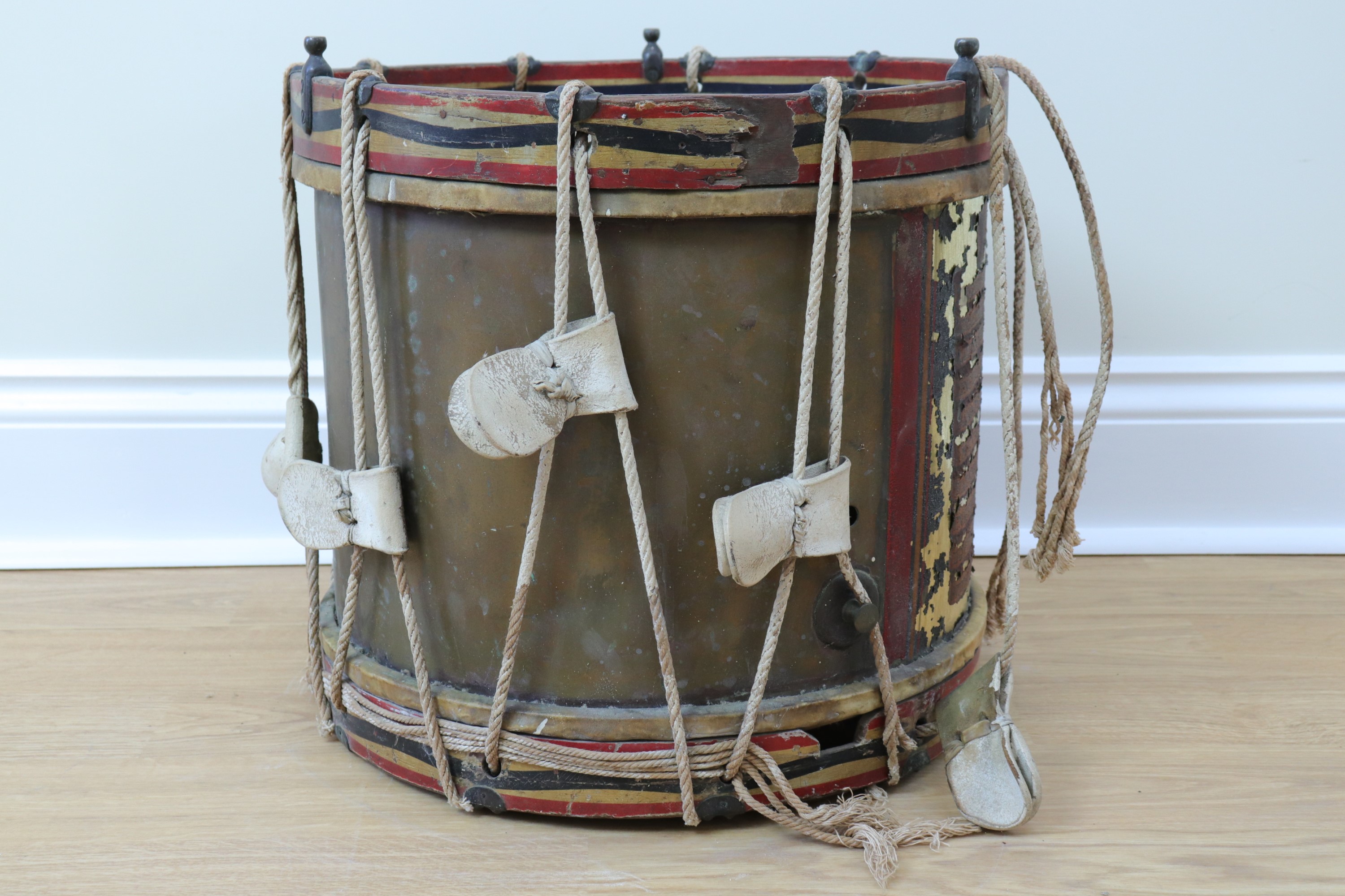 A George V 2nd Coldstream Guards side drum by Hawkes - Image 3 of 7