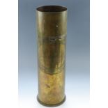[ Trench art ] A large Imperial German naval artillery shell case, finely engraved on one face