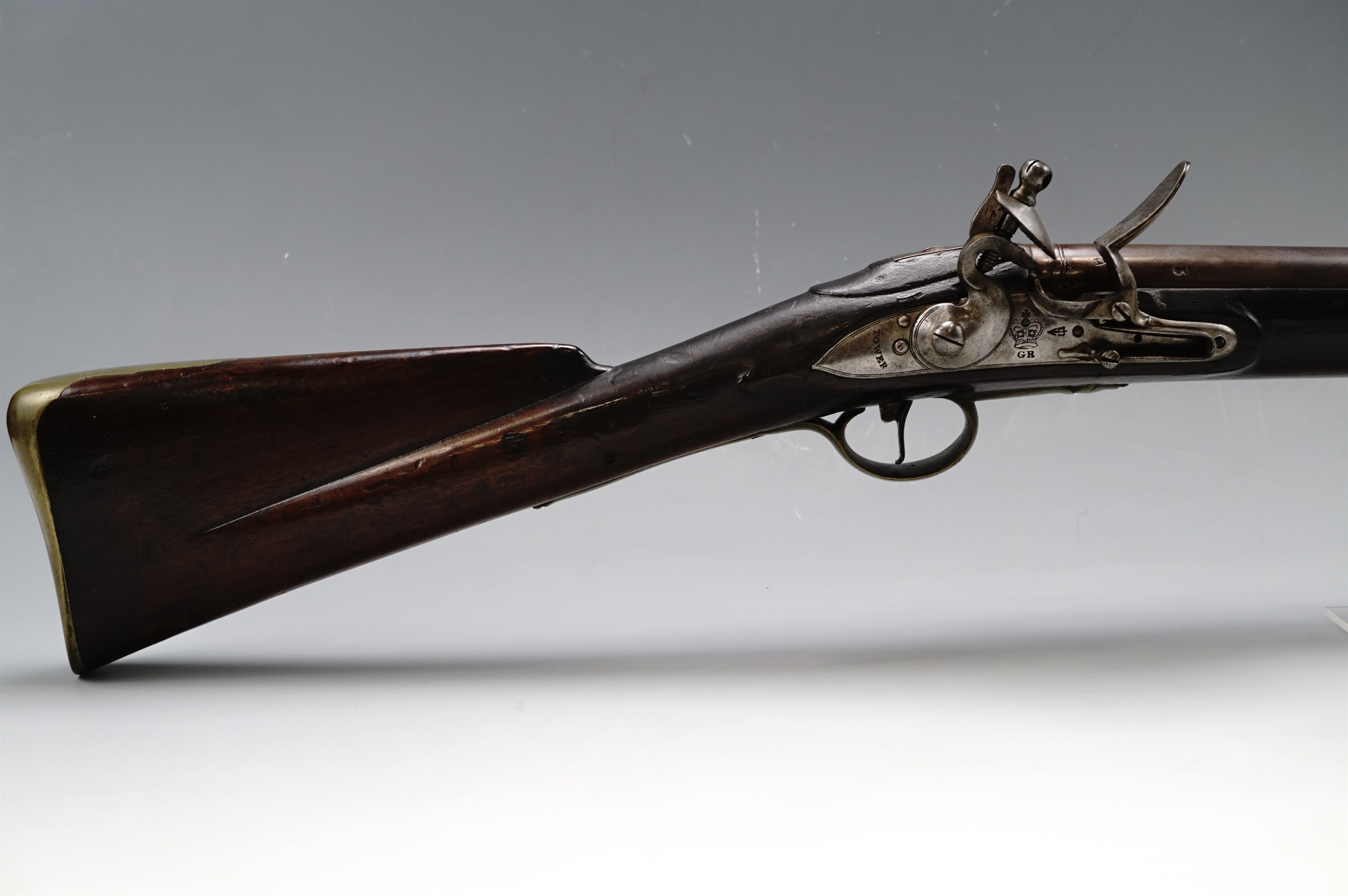 A George III Ordnance Elliott flintlock cavalry carbine, with socket bayonet