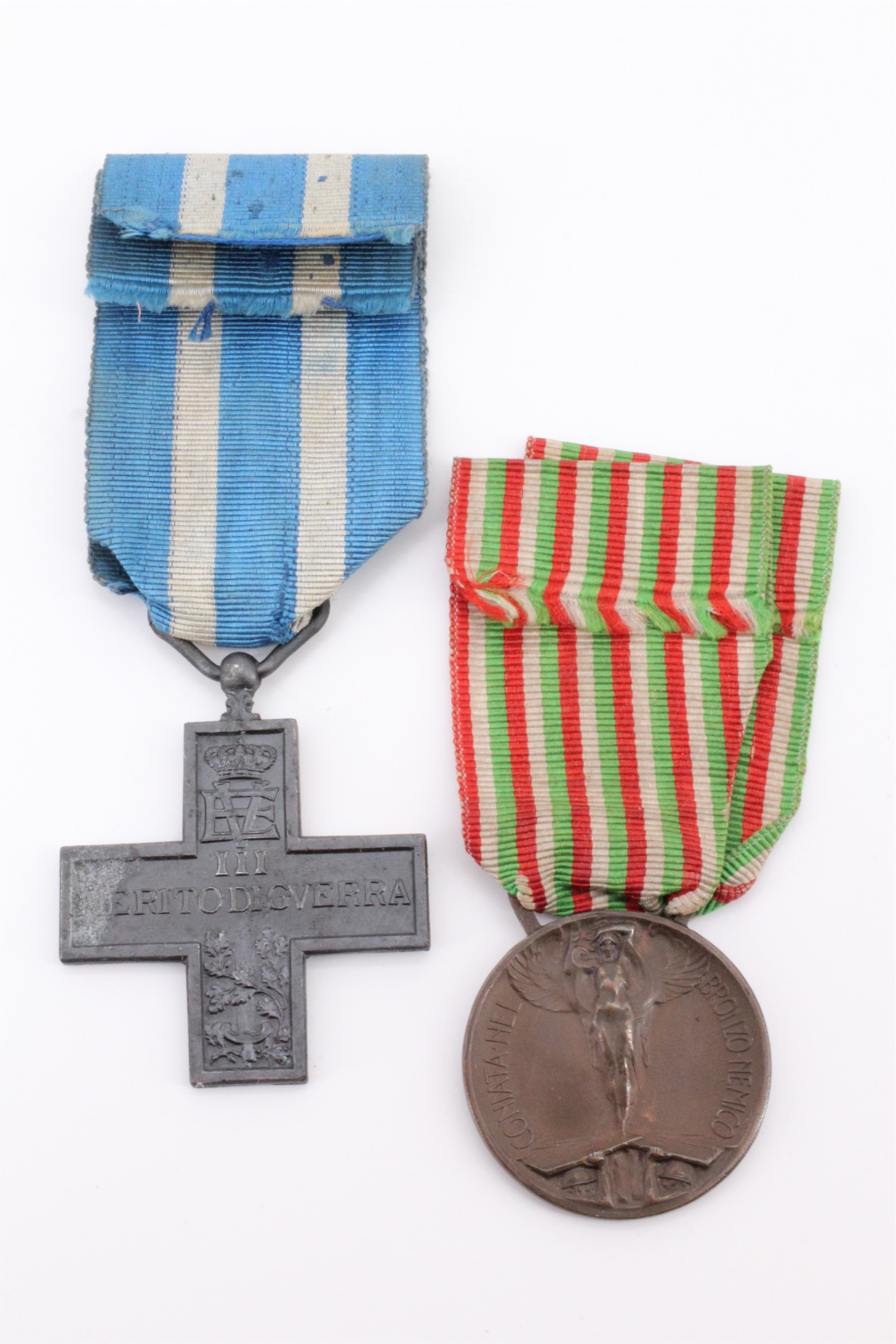A Great War Italian Military Valour Cross together with a 1915 - 1918 War Medal - Image 3 of 3