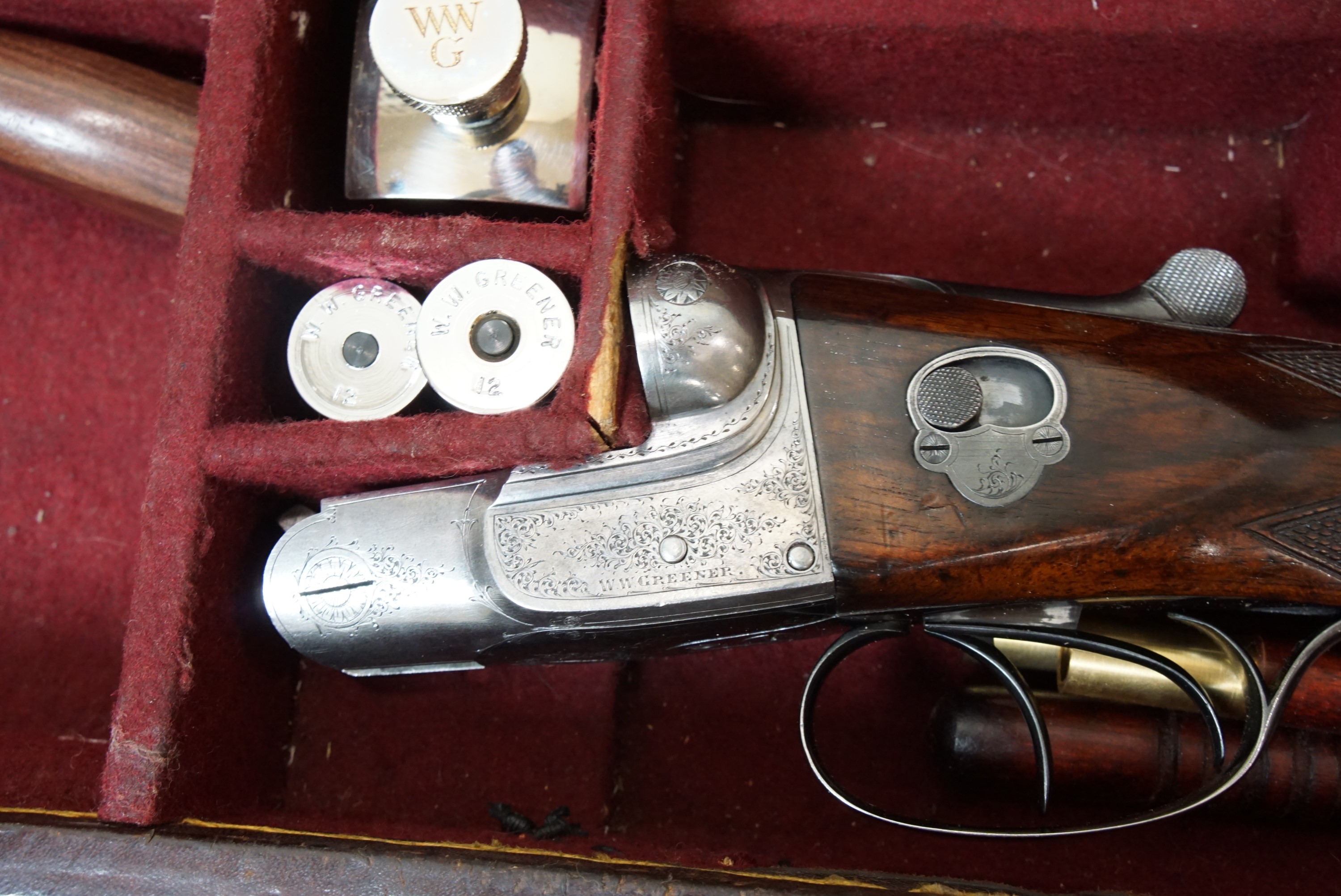 A W.W. Greener 12 bore side by side boxlock ejector shotgun, 64303, Greener side safety, straight - Image 5 of 13