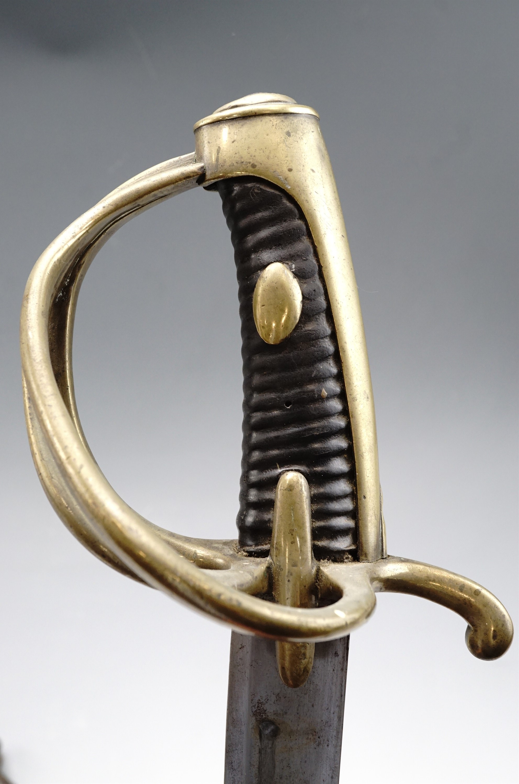 An early 19th Century European light cavalry sabre, being a variant French year XI - Image 3 of 8