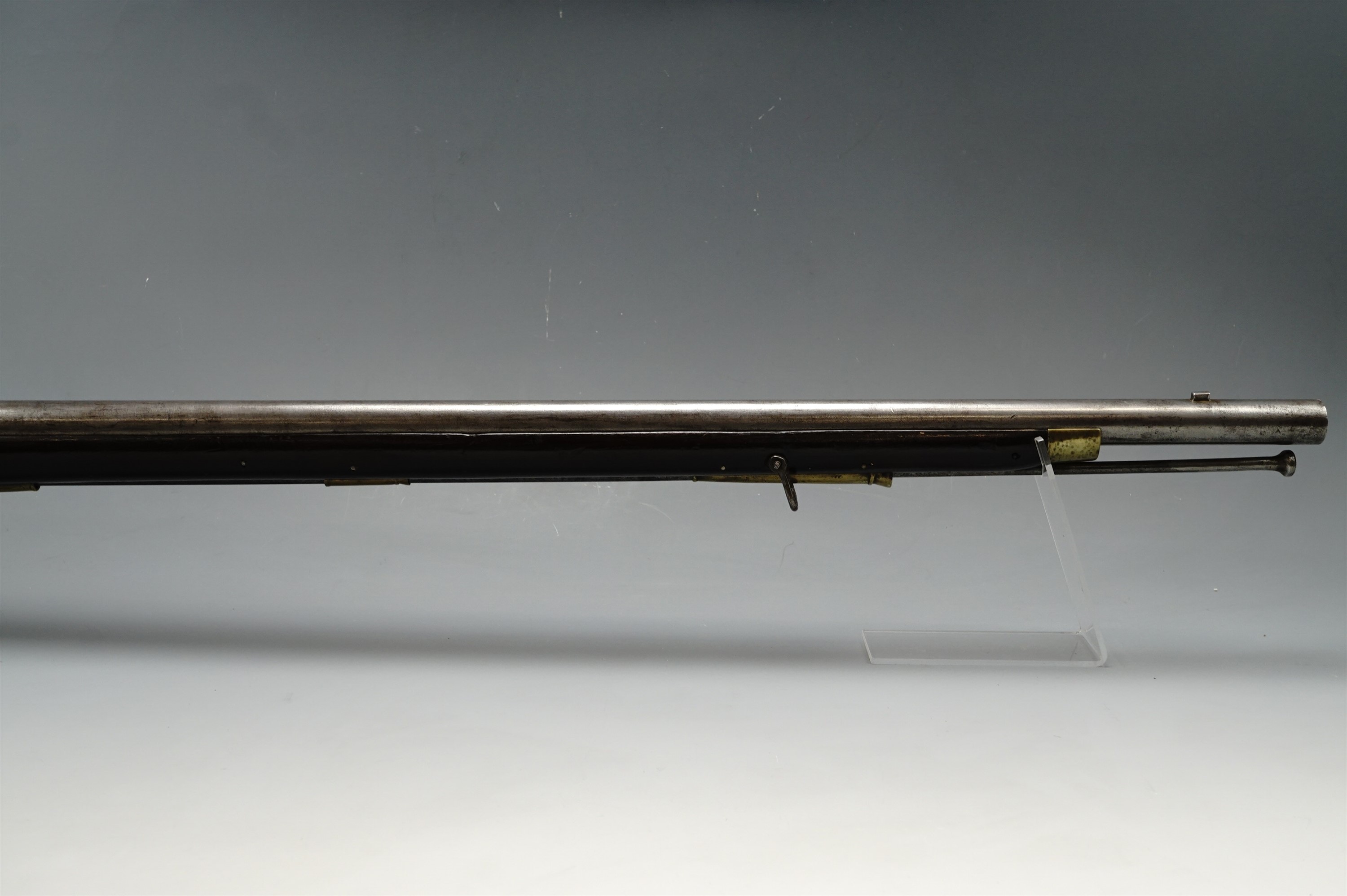 An Ordnance India Pattern Brown Bess musket - Image 5 of 10