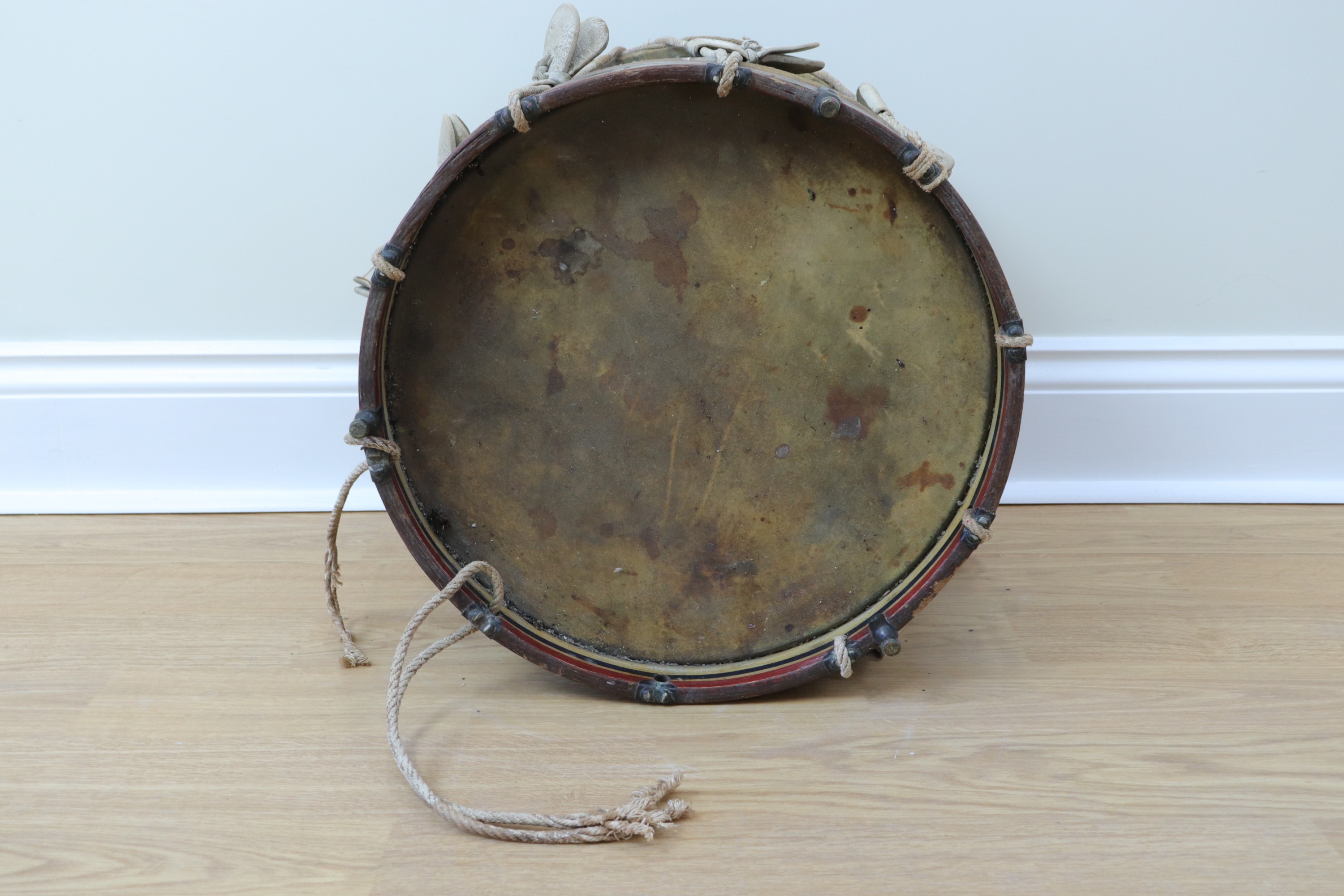 A George V 2nd Coldstream Guards side drum by Hawkes - Image 5 of 7