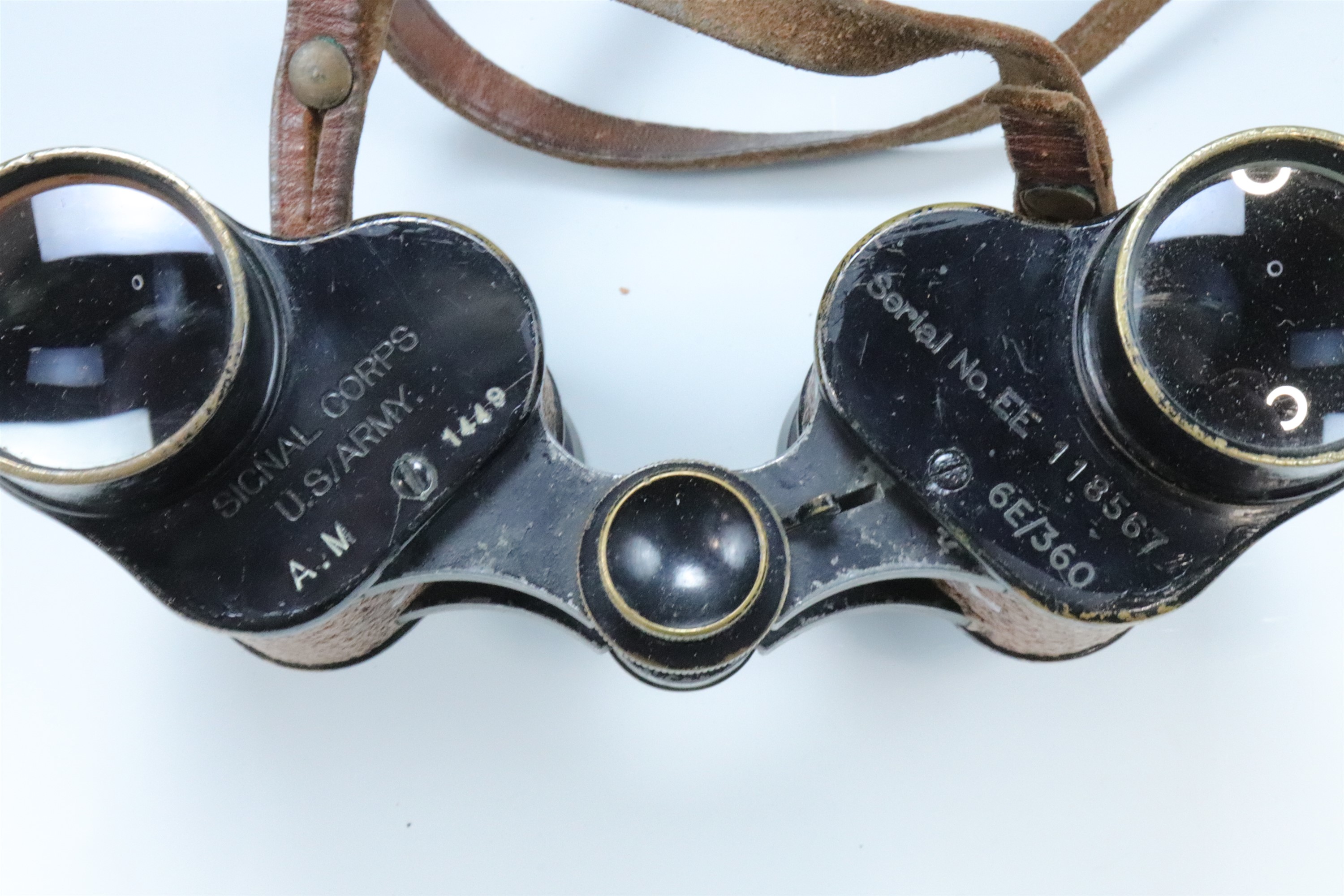 A cased set of US Army Signal Corps Bausch and Lomb prismatic binoculars bearing RAF / Air - Image 4 of 4