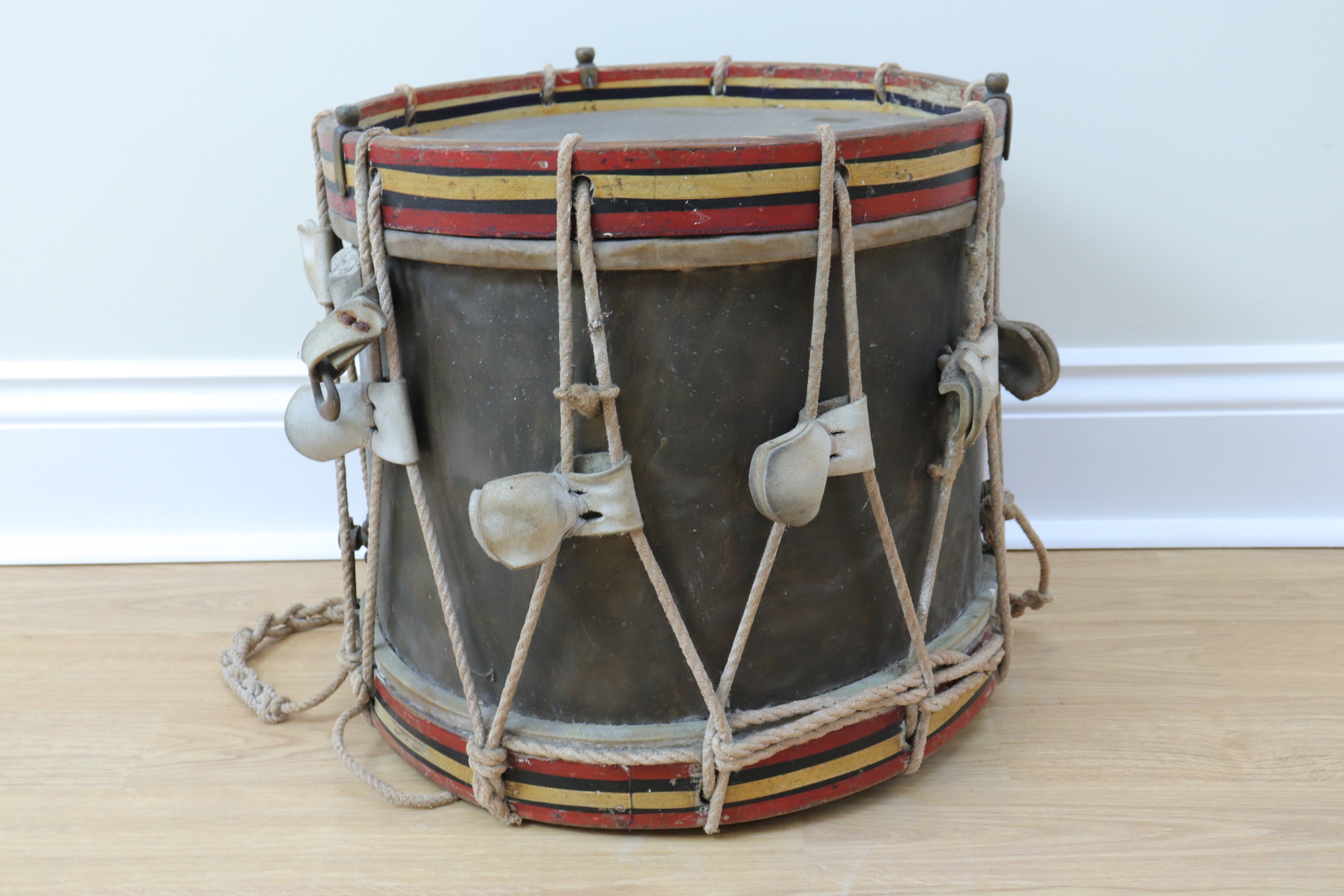 A George V 3rd Grenadier Guards side drum by Potter, the body dated 1913 and stamped "3 G G, 10" - Image 5 of 8