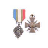 A French 1914 - 1918 Croix de Guerre together with a Great War commemorative medallion