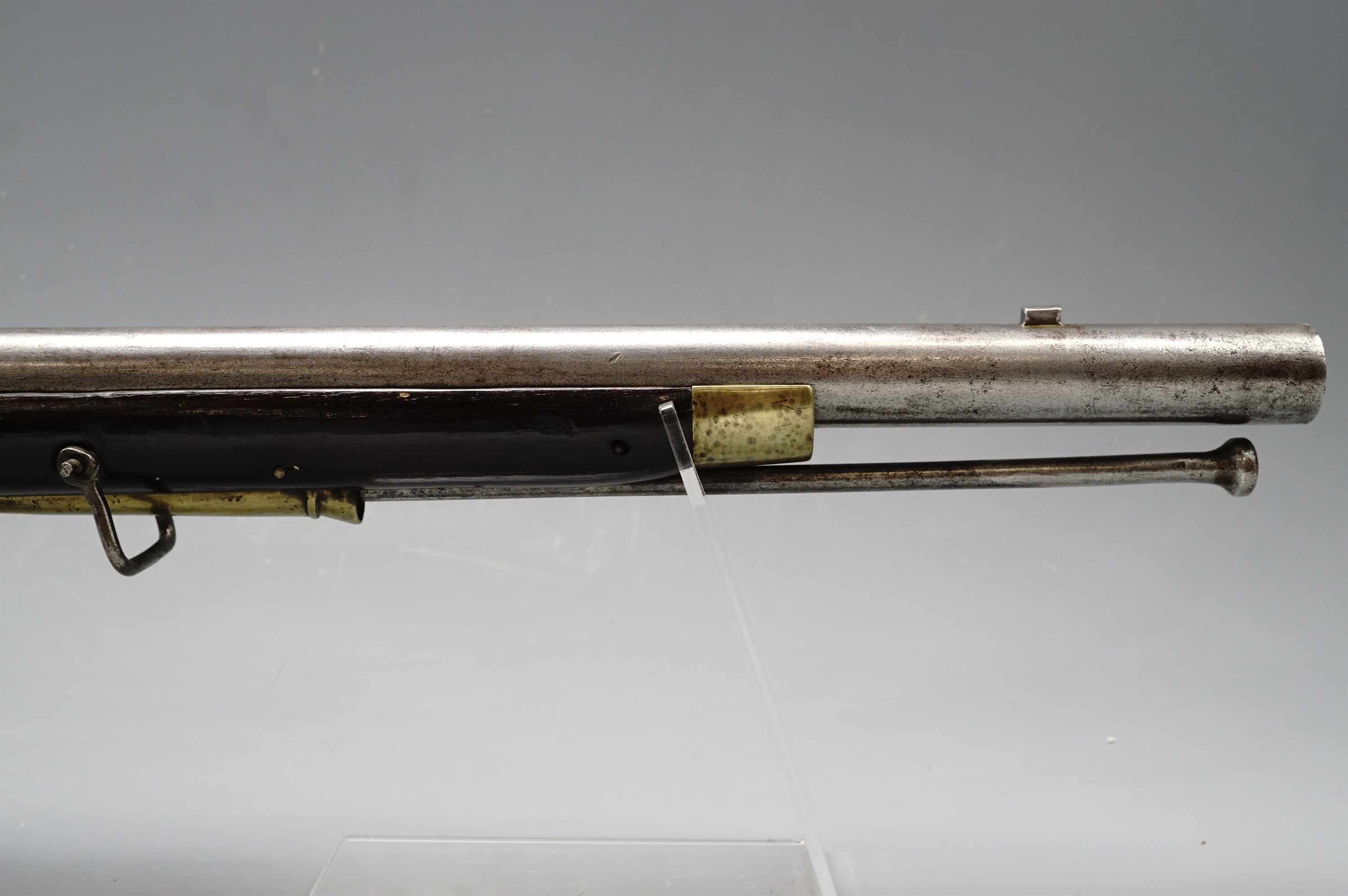 An Ordnance India Pattern Brown Bess musket - Image 6 of 10