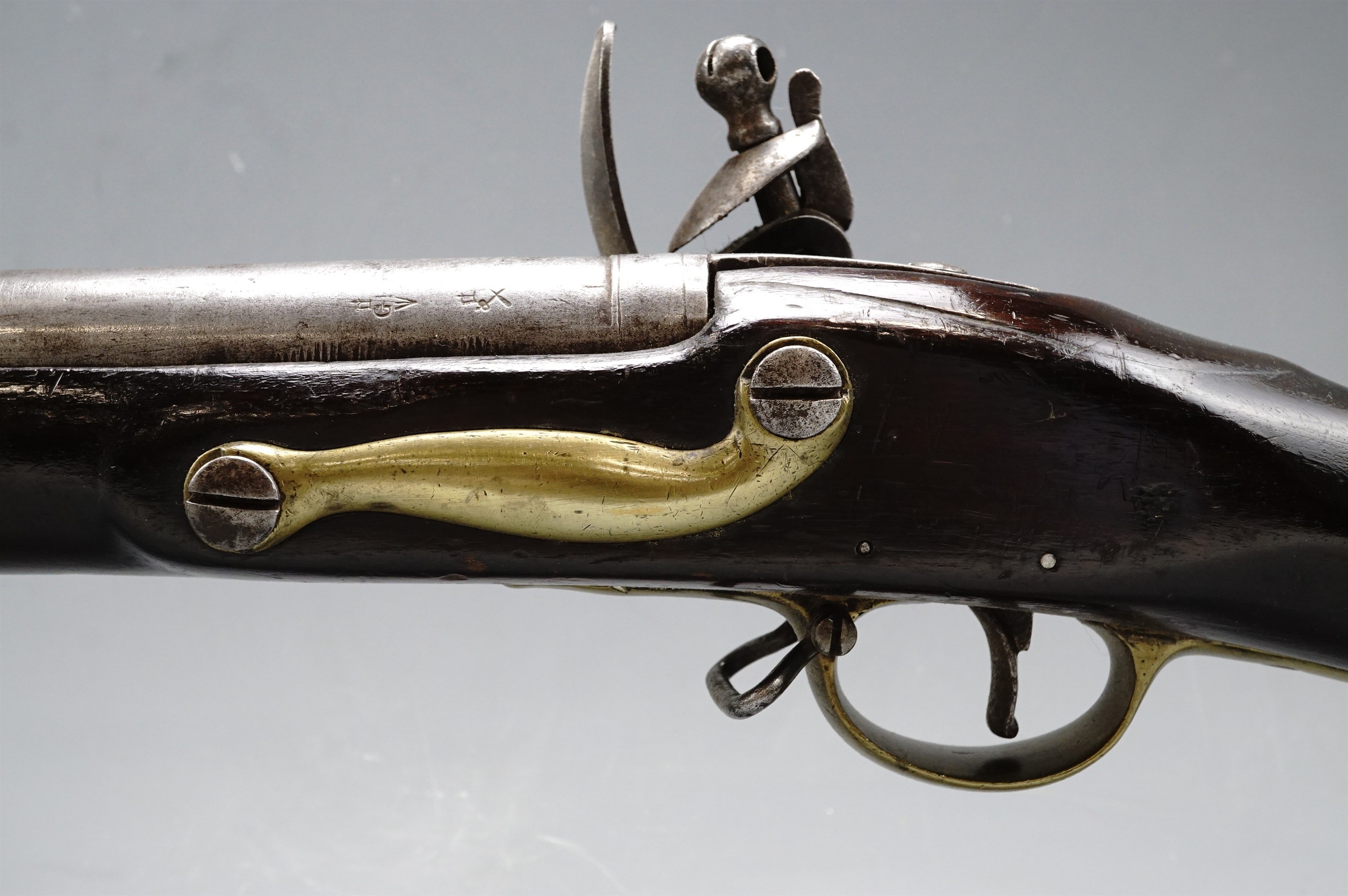 An Ordnance India Pattern Brown Bess musket - Image 8 of 10