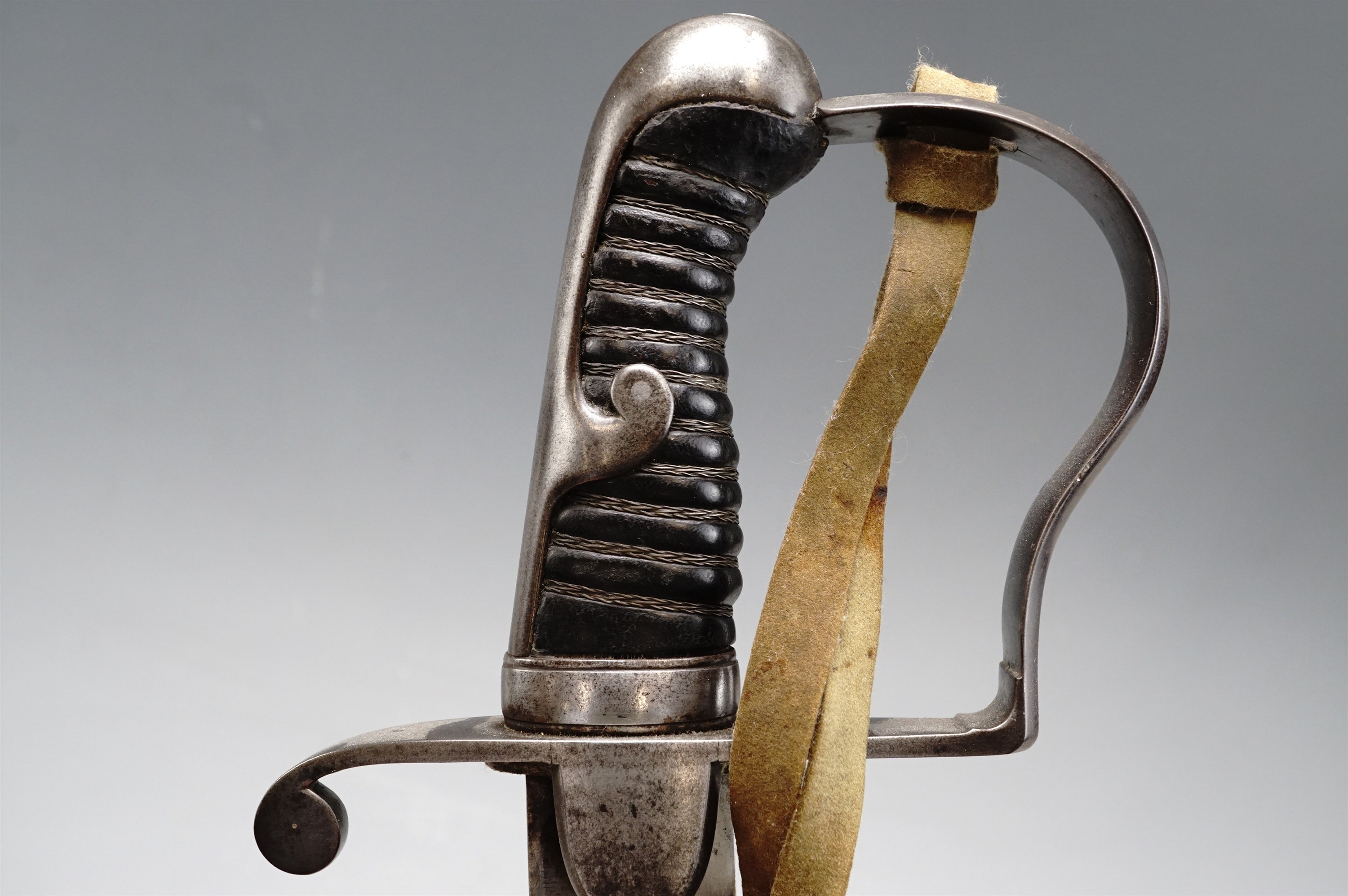 A 1796 Pattern light cavalry sabre, with knot, the scabbard engraved "Knubley, Charring Cross, - Image 5 of 7