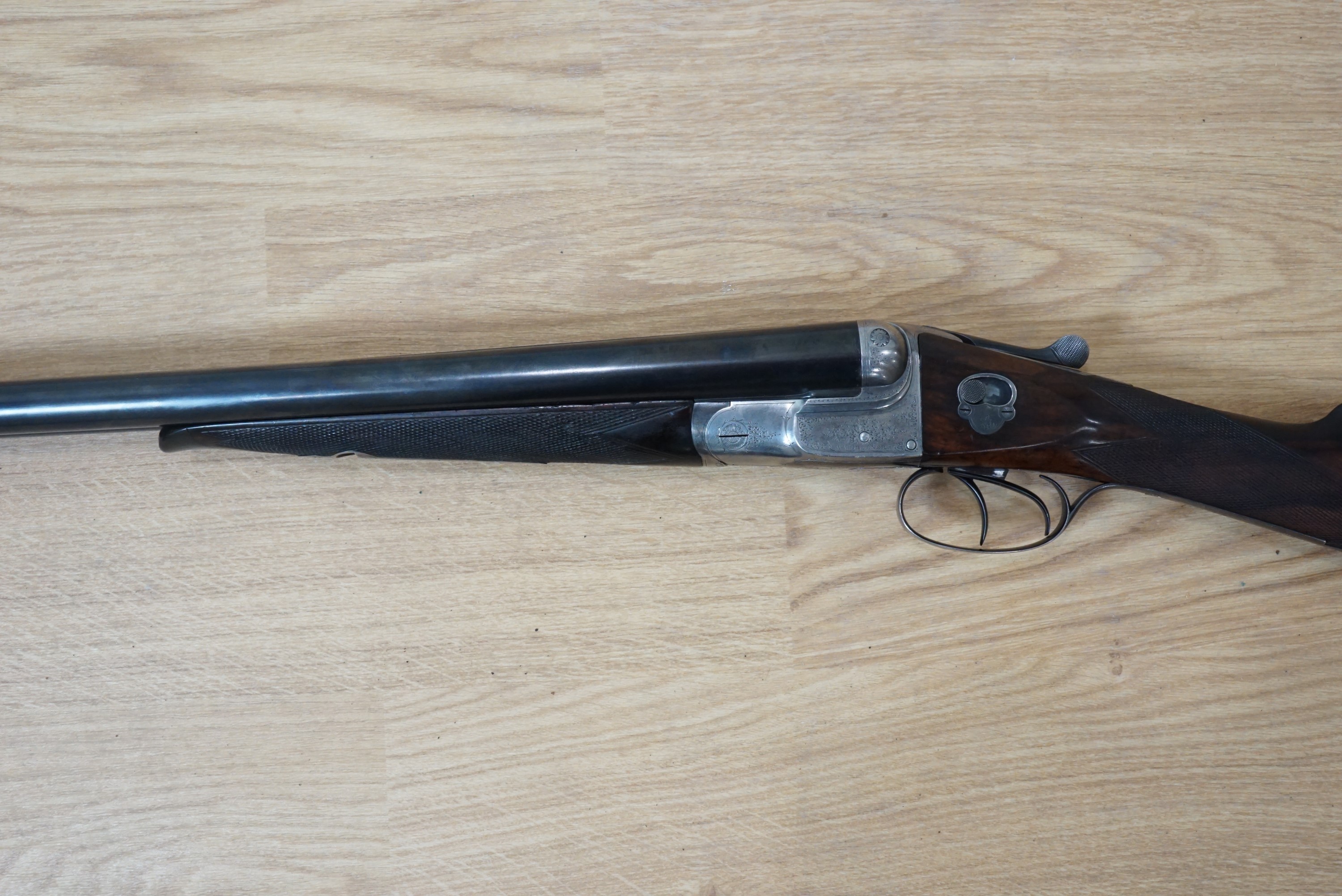 A W.W. Greener 12 bore side by side boxlock ejector shotgun, 64303, Greener side safety, straight - Image 7 of 13