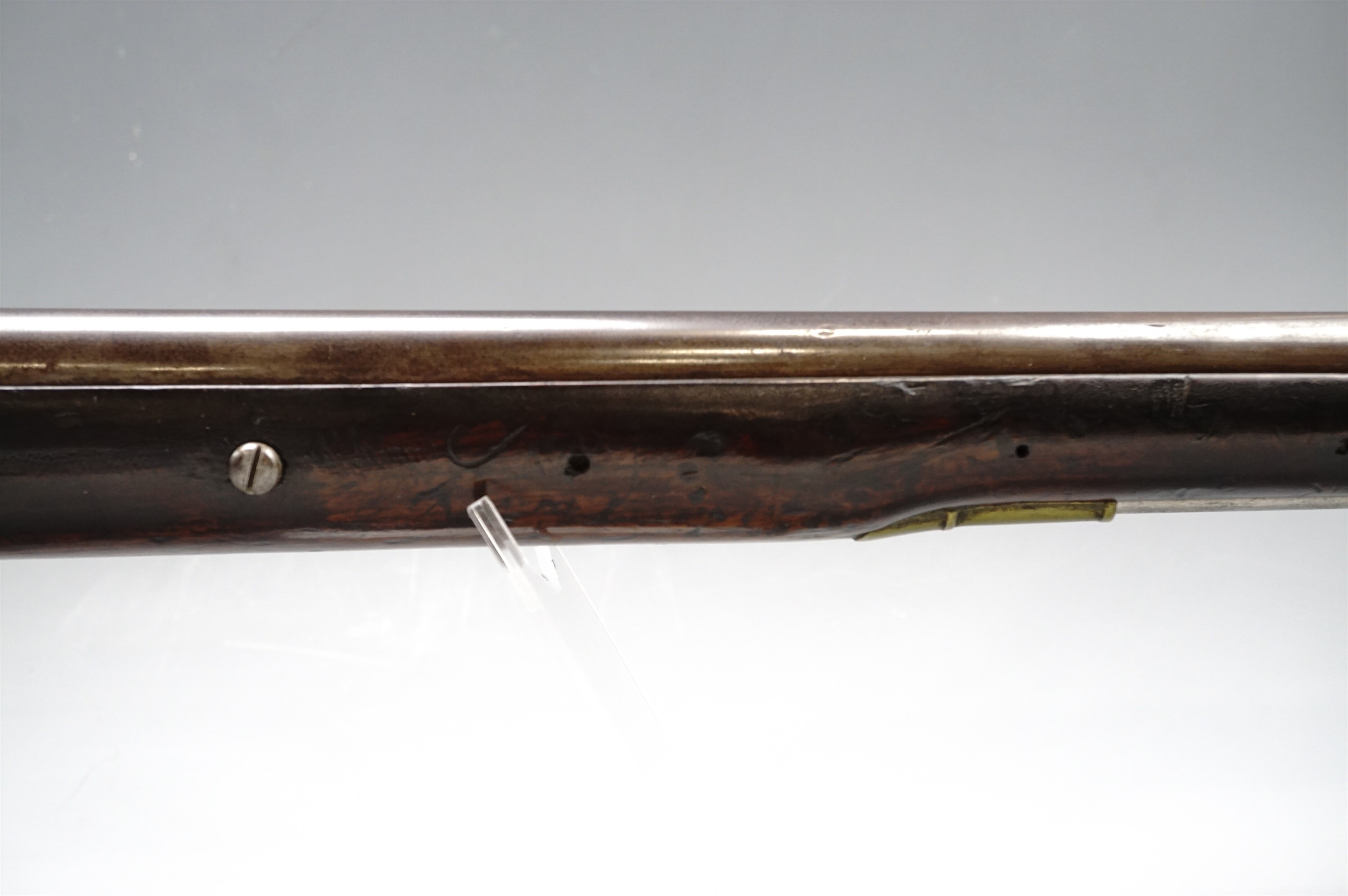 A George III Ordnance Elliott flintlock cavalry carbine, with socket bayonet - Image 4 of 17