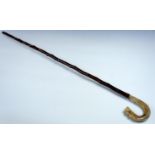 A horn handled walking stick with carved thistle terminal, 100 cm