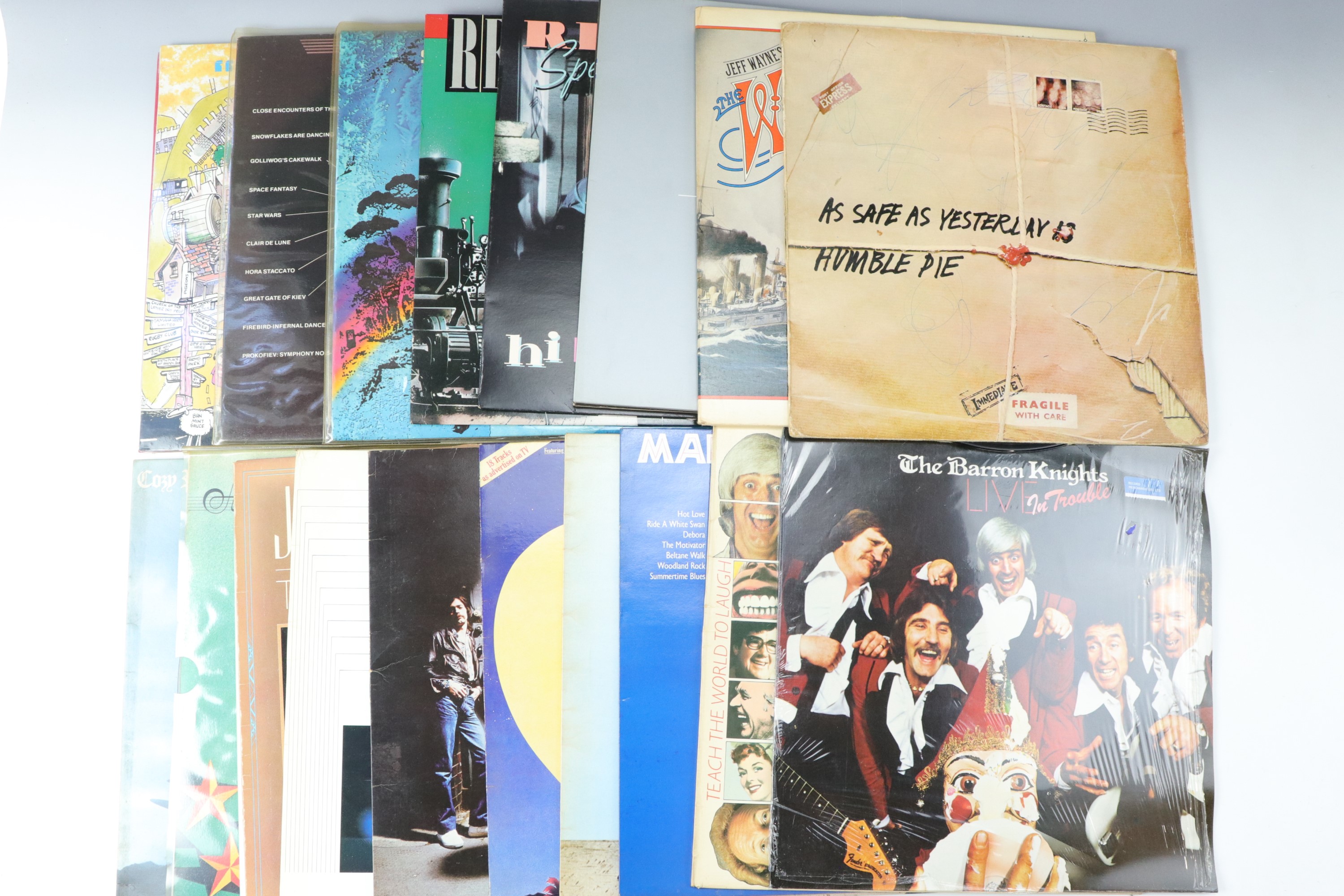 A quantity of various cased LP records including nine The Shadow's LPs, six Buddy Holly LPs, The - Image 6 of 7